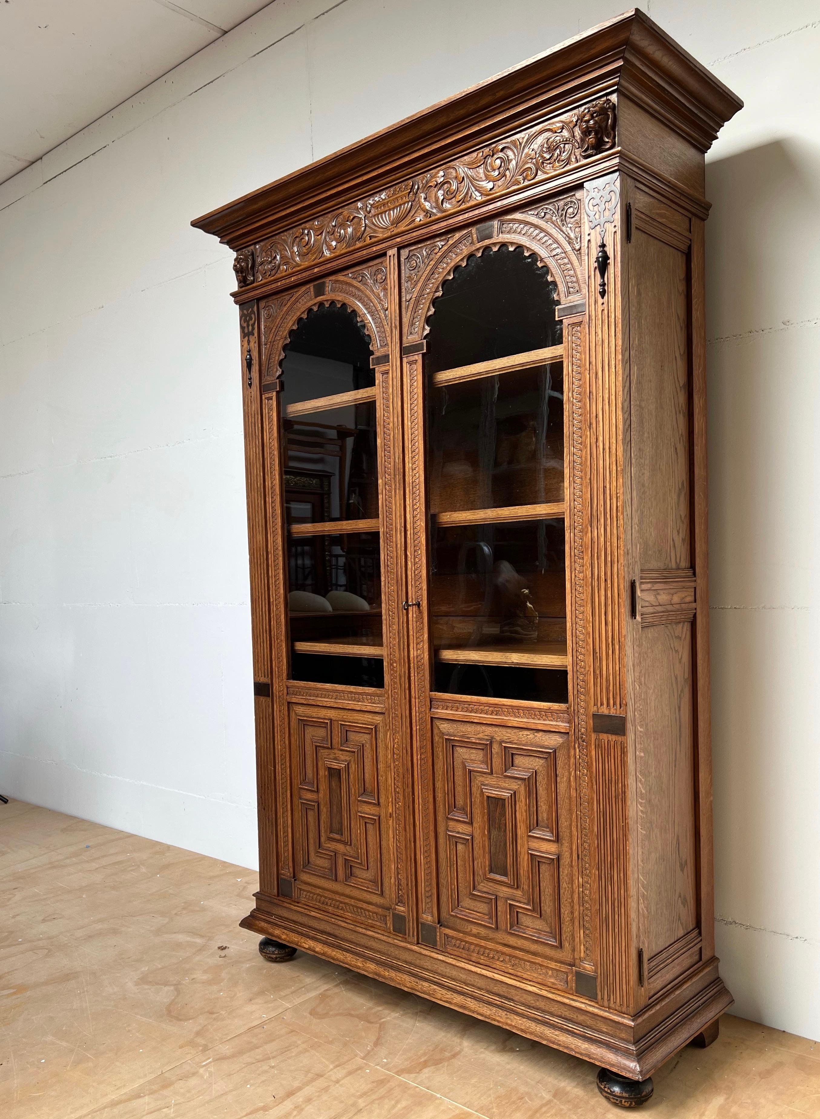 Stunning Hand Carved Dutch Renaisssance Oak Bookcase / Cabinet w. Glass Windows For Sale 3