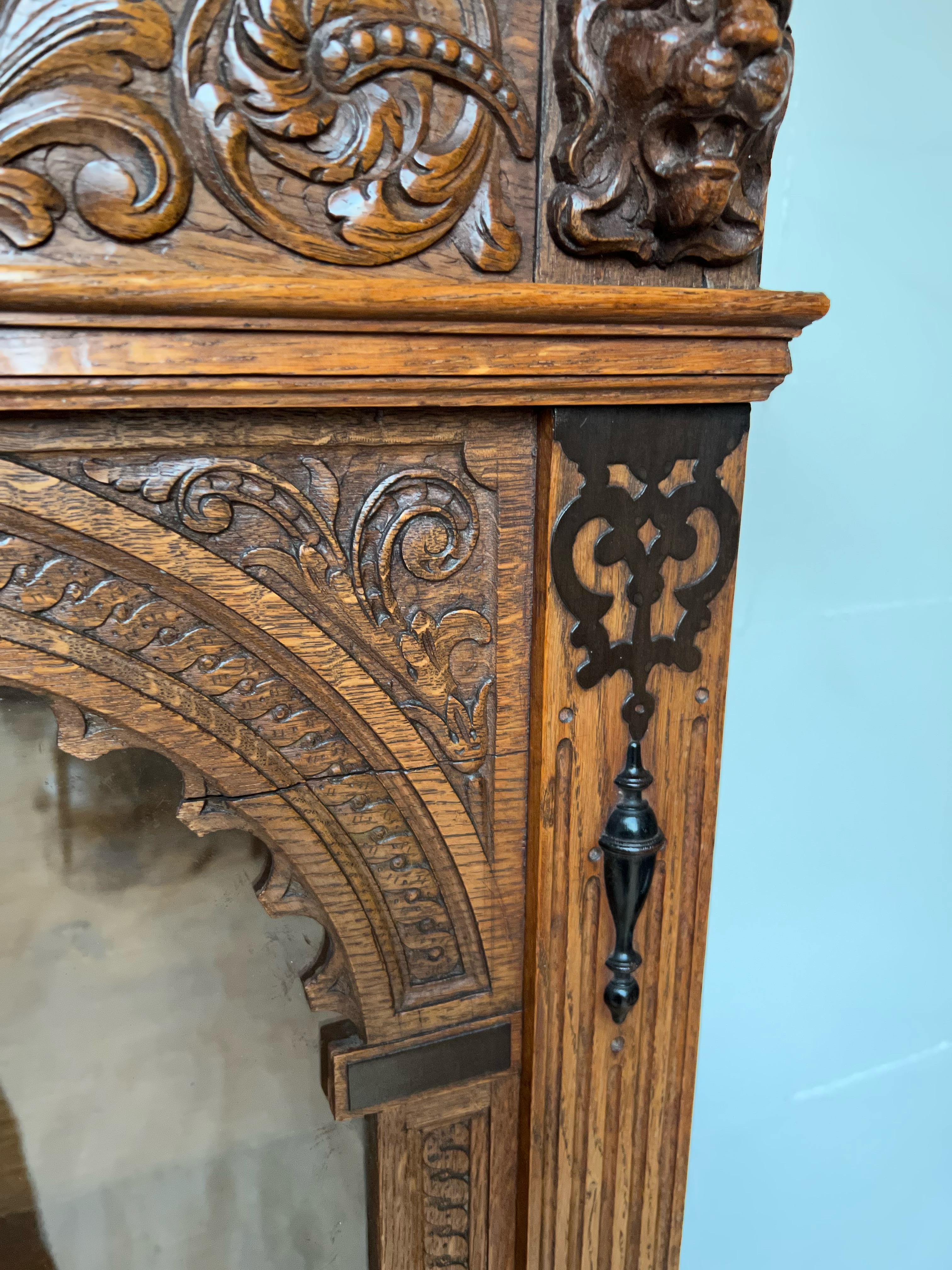 Stunning Hand Carved Dutch Renaisssance Oak Bookcase / Cabinet w. Glass Windows For Sale 6