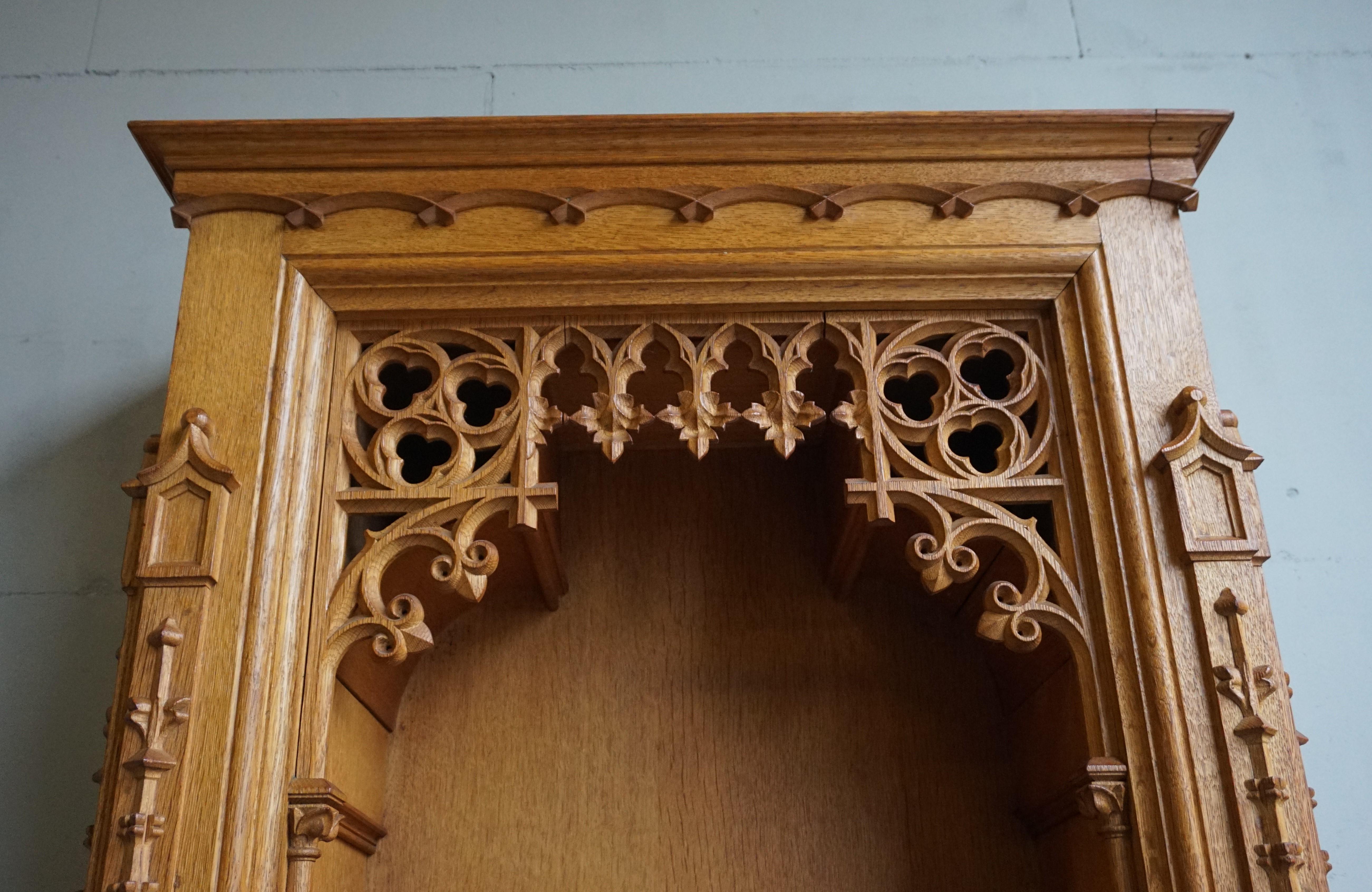 Stunning Hand Carved Light Oak Antique Gothic Revival Bookcase / Shrine Cabinet 2