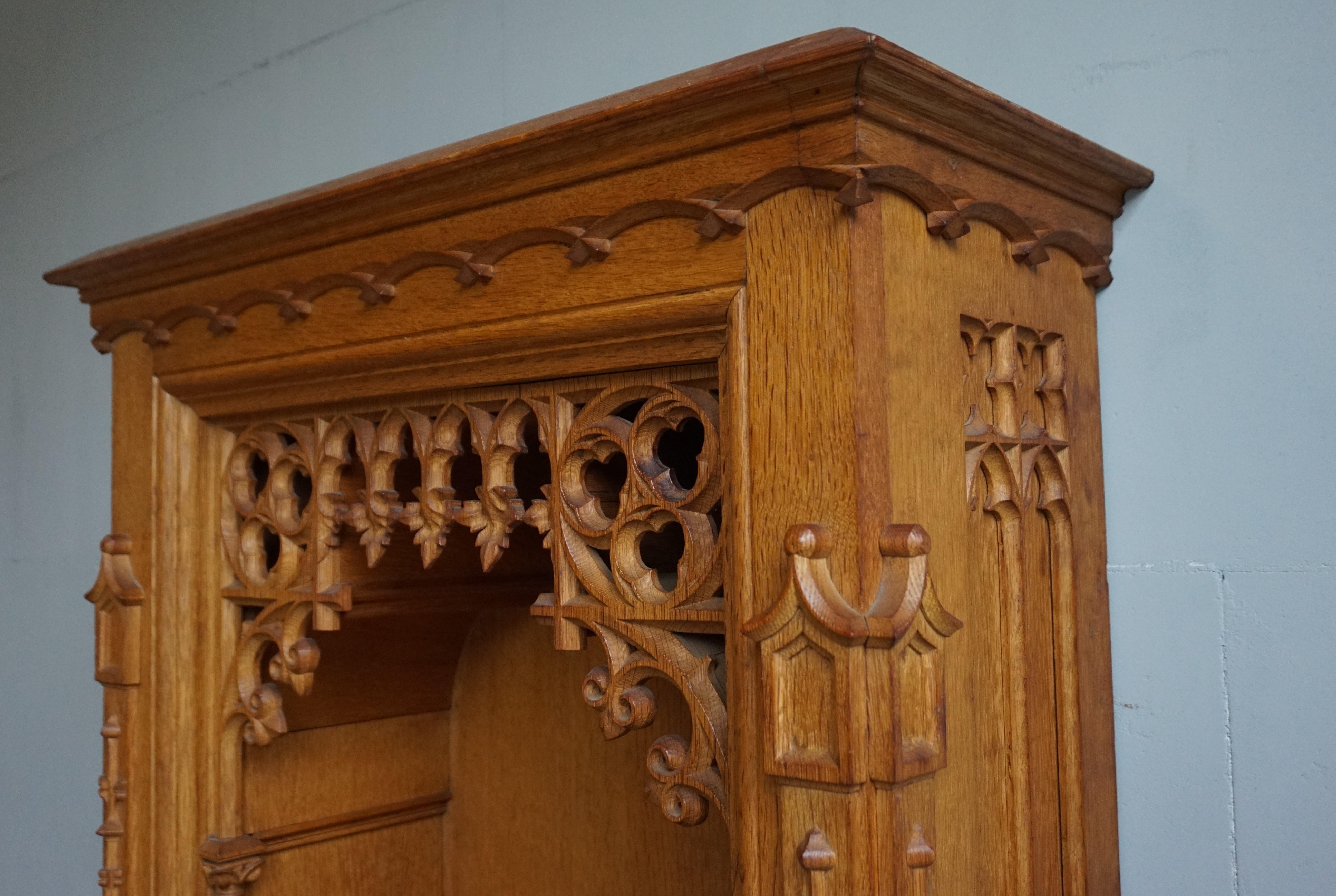 Stunning Hand Carved Light Oak Antique Gothic Revival Bookcase / Shrine Cabinet 5