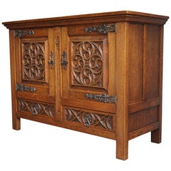 Stunning Hand Carved Oak Gothic Sideboard / Practical Size Credenza with Drawers