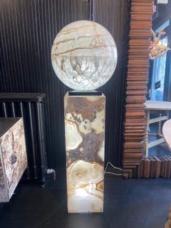 Superbe lampe en onyx sculptée à la main