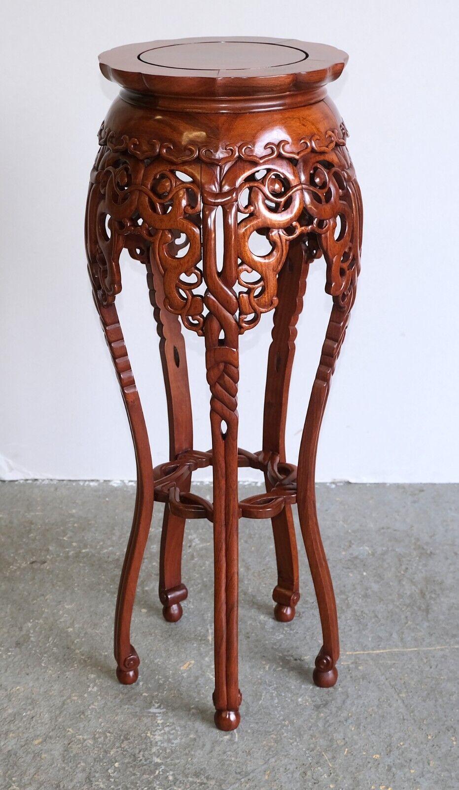Exportation chinoise STUNNiNG TEAK ROUND TOP PLANT STAND HAND CARVED LEAVE TOP SHAPE & STUNNING LEGS en vente