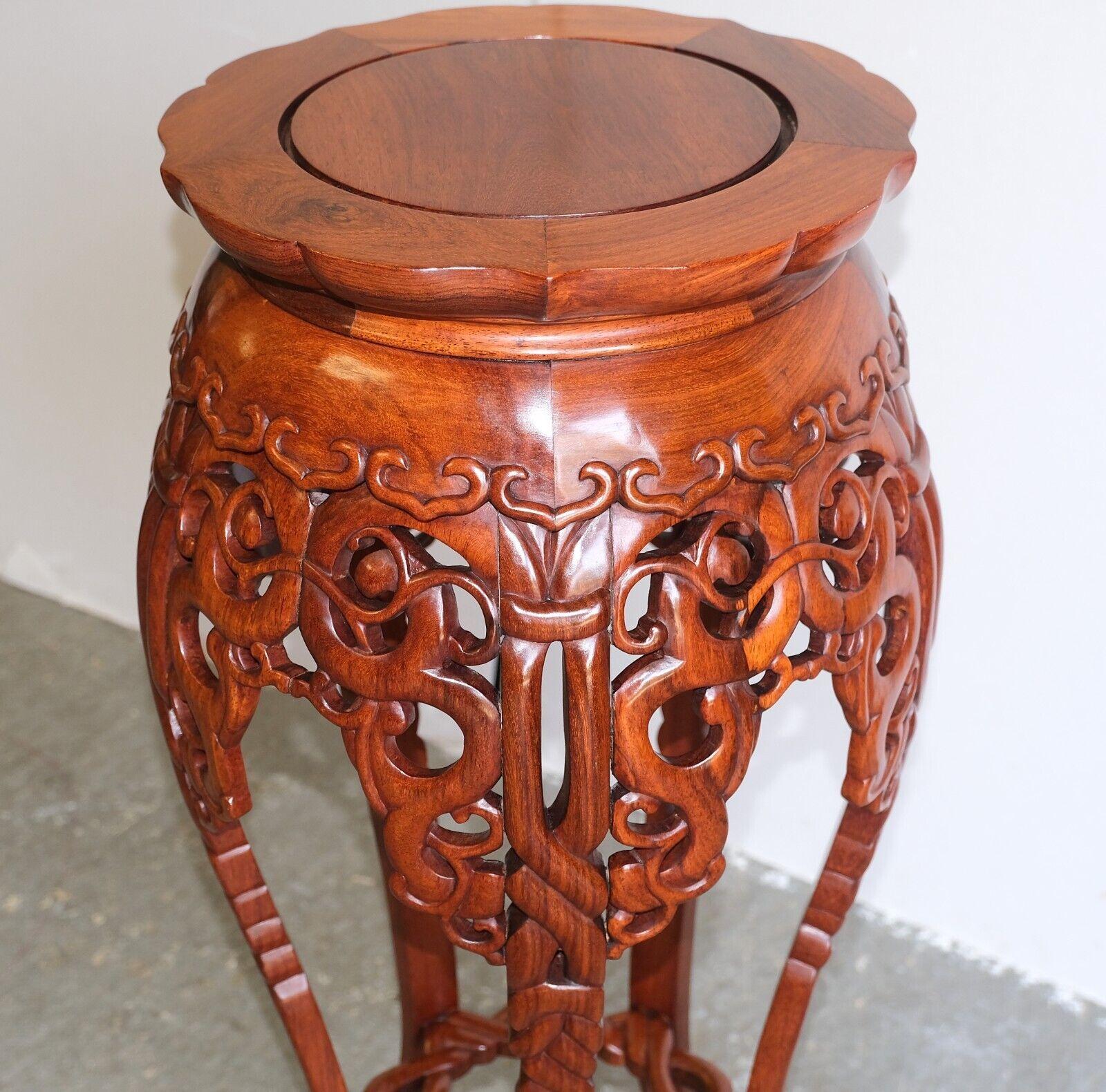 STUNNiNG HAND CARVED TEAK ROUND TOP PLANT STAND LEAVE TOP SHAPE & STUNNING LEGS In condizioni buone in vendita a West Sussex, Pulborough