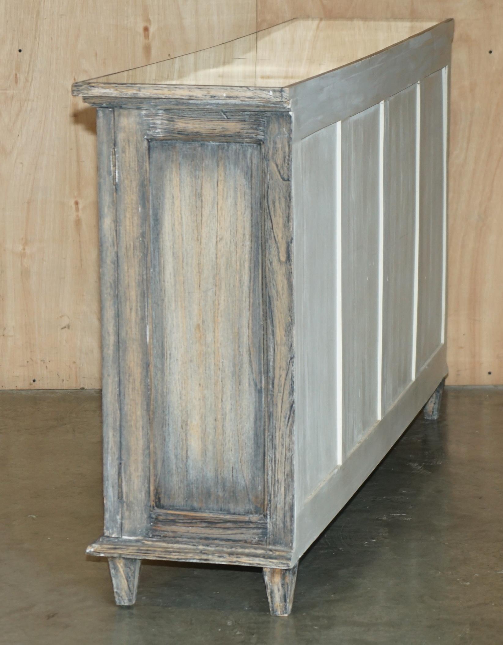 STUNNING HAND CARVED VENETIAN MIRRORED SiDEBOARD CUPBOARD CONSOLE TABLE For Sale 11