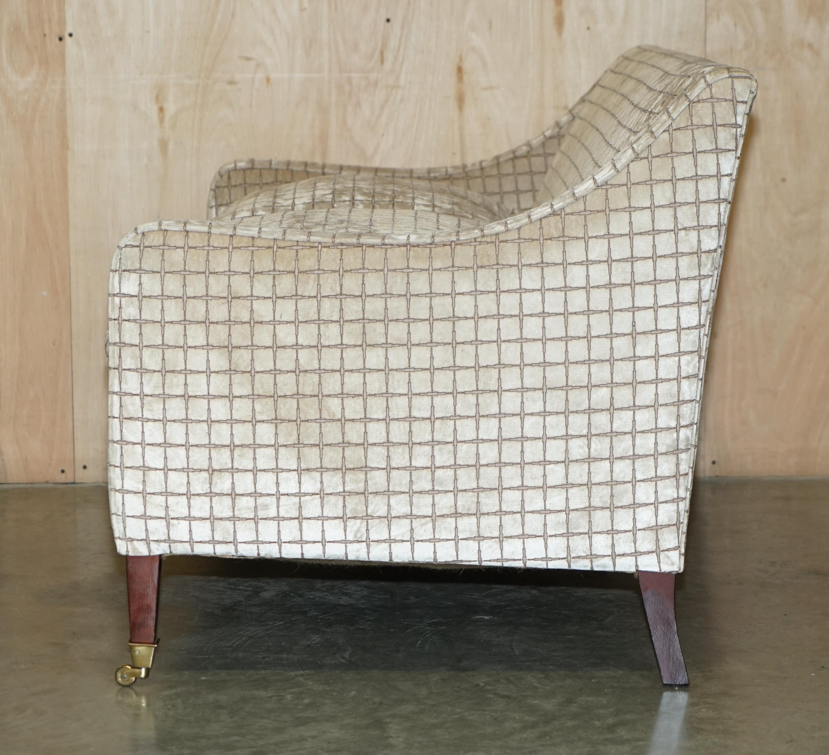 STUPENDO DIVANO E PIEDI IN TESSUTO DI DESIGNER FATTO A MANO IN INGHILTERRA in vendita 6