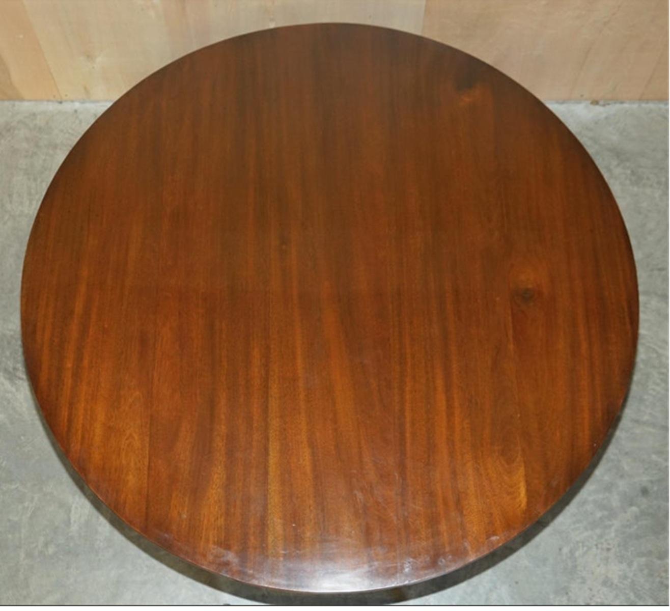 STAGNANTE TABLE A DINER FAITE A LA MAIN EN ANGLETERRE TiLT TOP BRASS SOLID LIONS PAW CASTER en vente 6