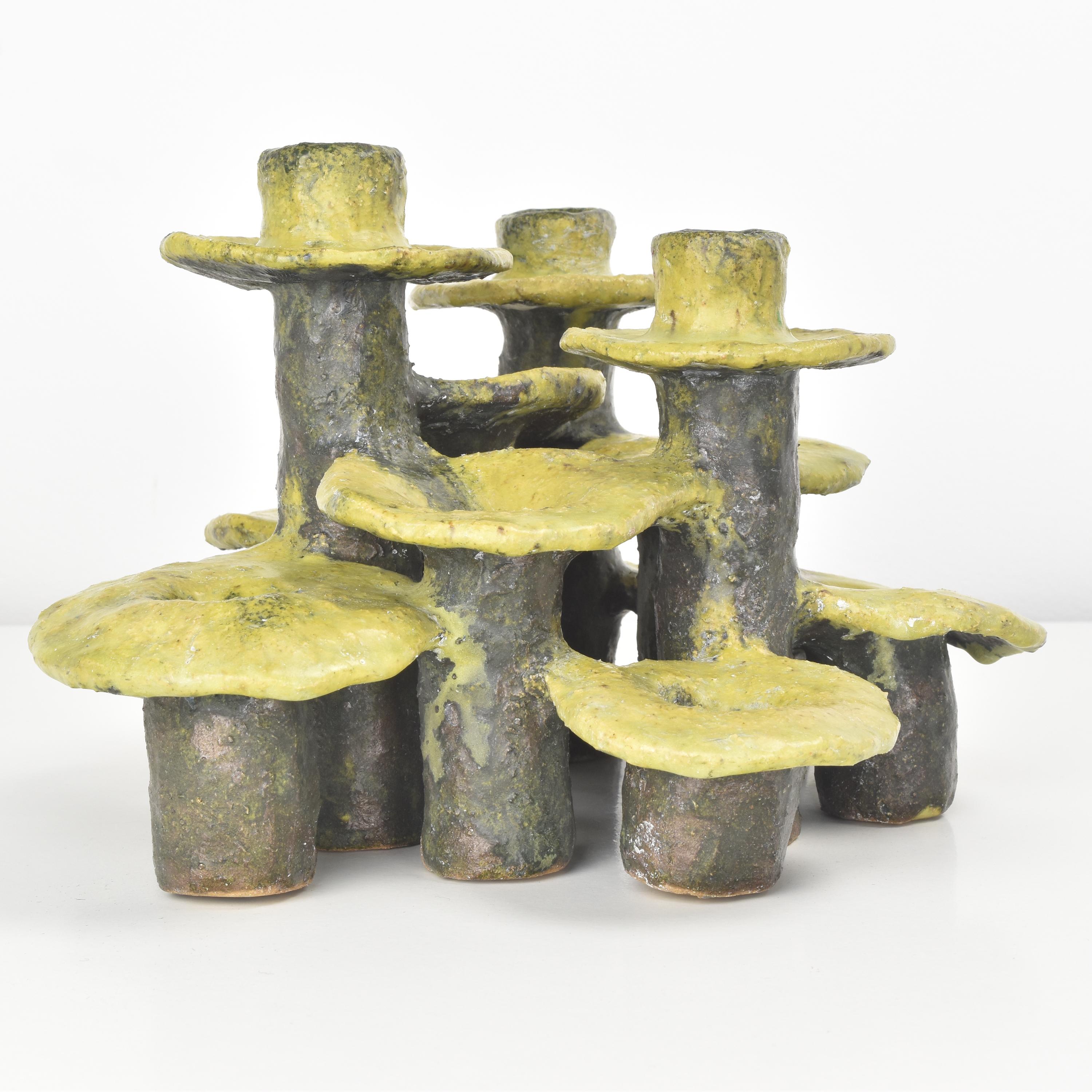 Atemberaubender handgefertigter Kerzenständer aus Keramik im Beate Kuhn-Stil aus der Mitte des Jahrhunderts im Angebot 1