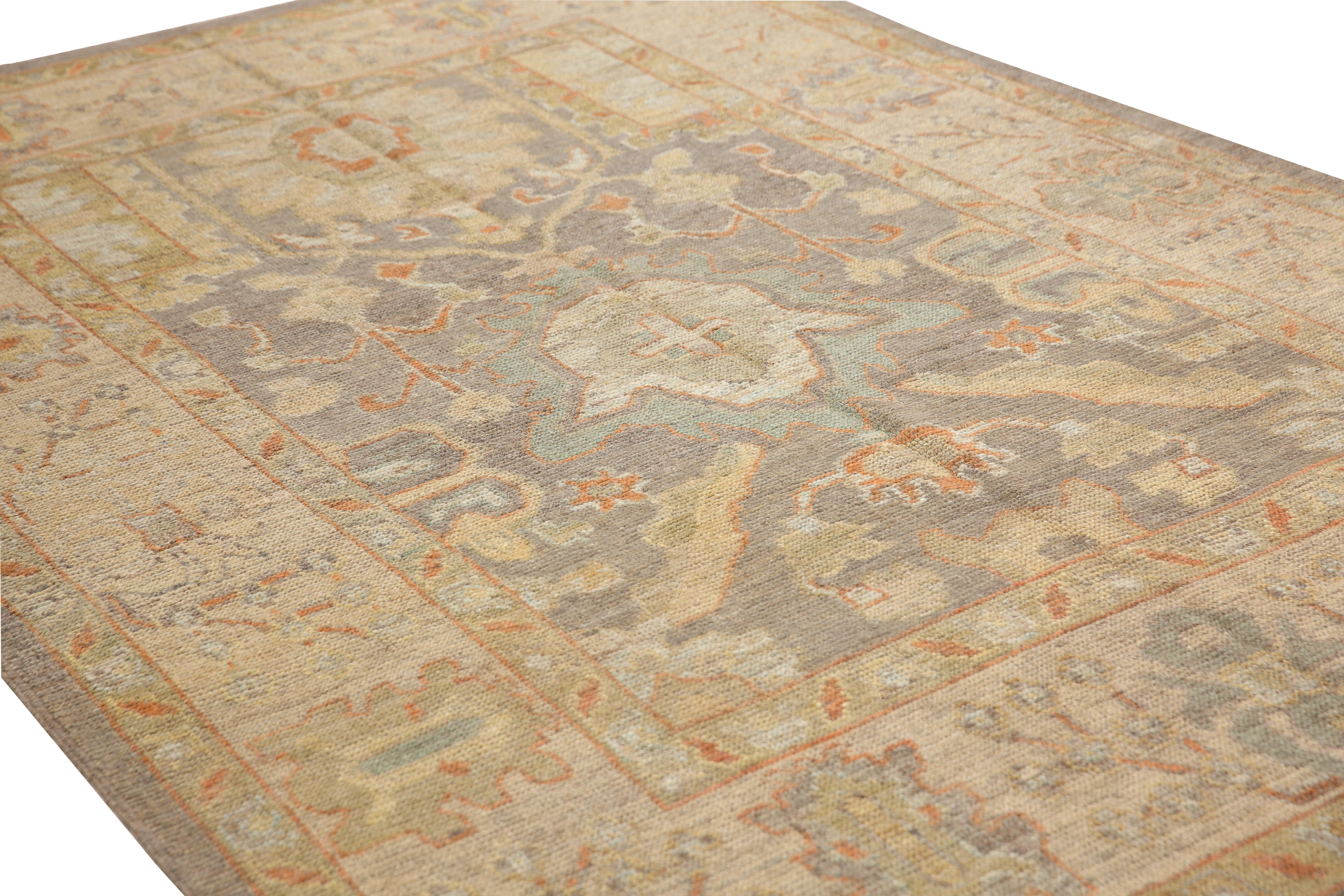 Stunning Handmade Turkish Oushak Rug For Sale 3