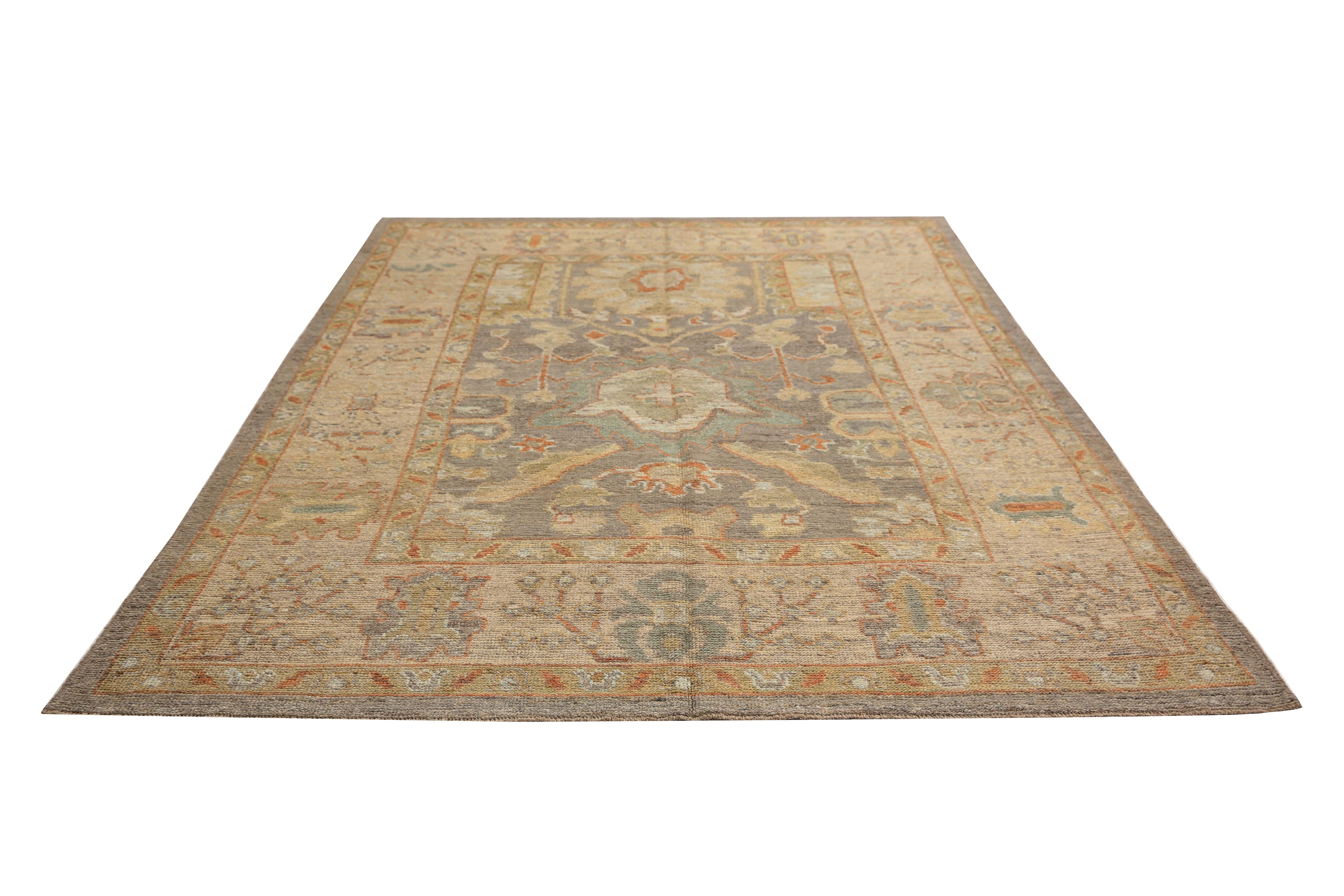 Stunning Handmade Turkish Oushak Rug In Excellent Condition For Sale In Dallas, TX