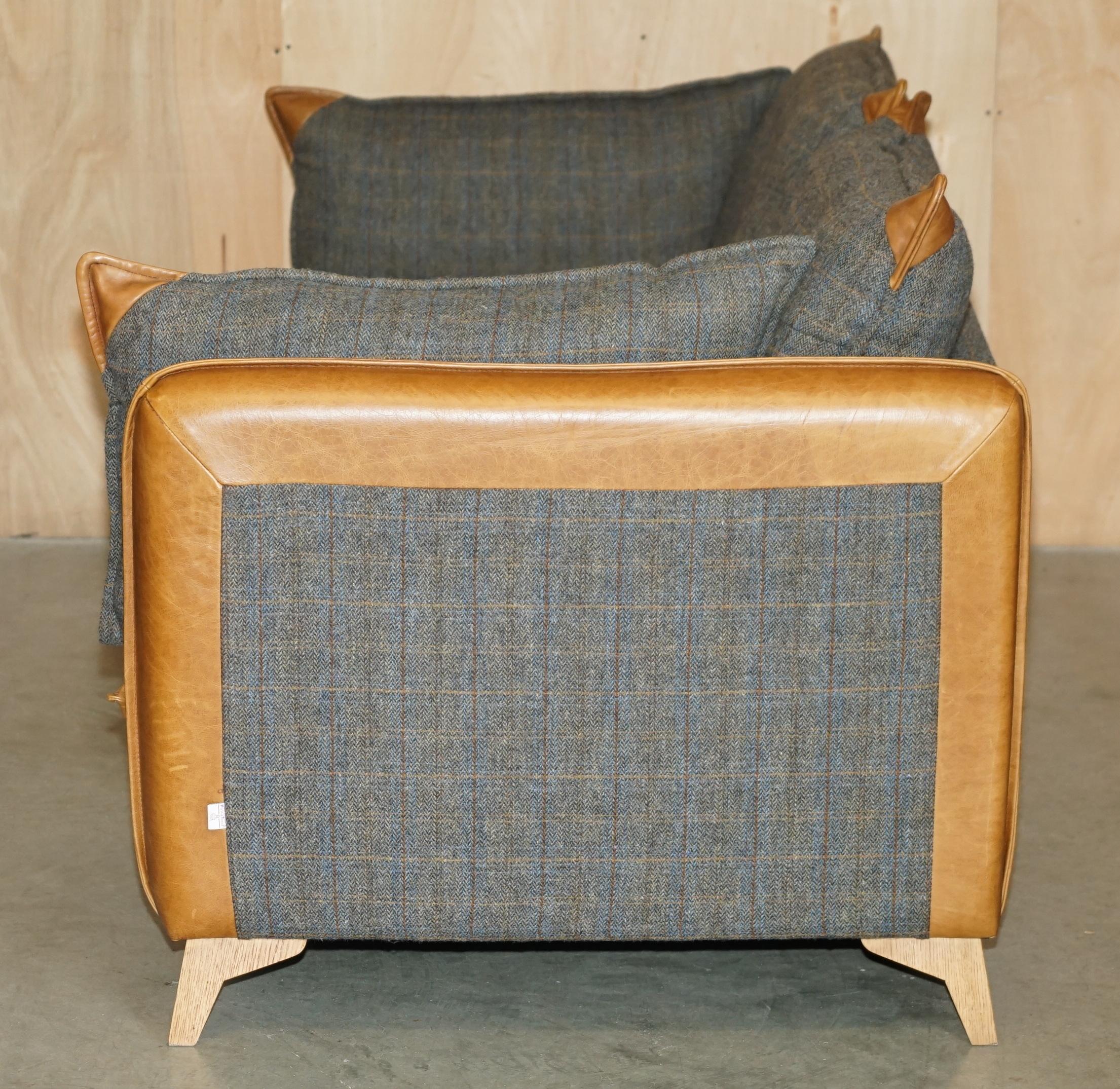 impresionante sofá de piel marrón de harris tweed made in in inglaterra parte de un conjunto grande en venta 8