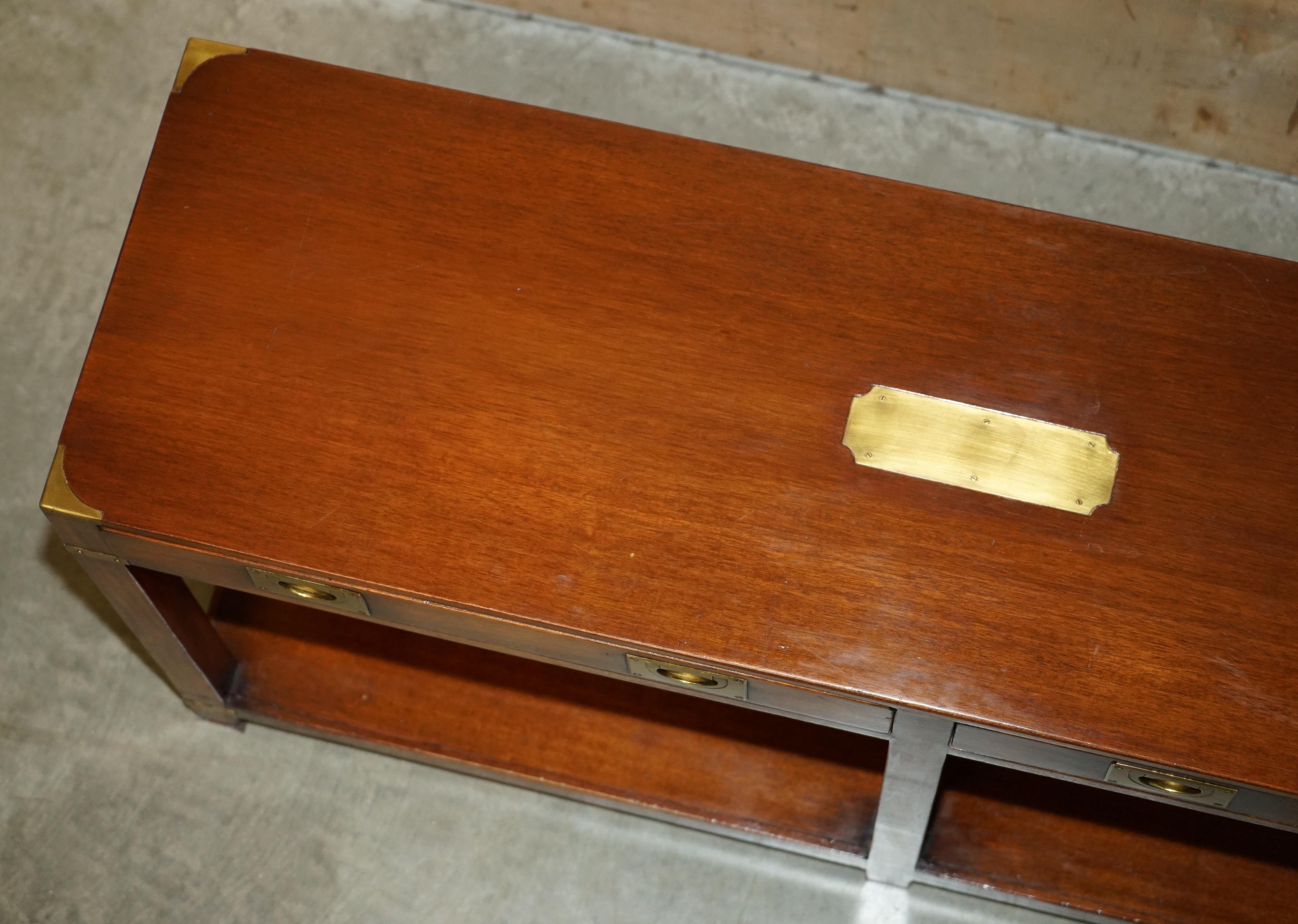 English STUNNiNG HARRODS LONDON KENNEDY TWIN DRAWER MILITARY CAMPAIGN CONSOLE TABLE For Sale