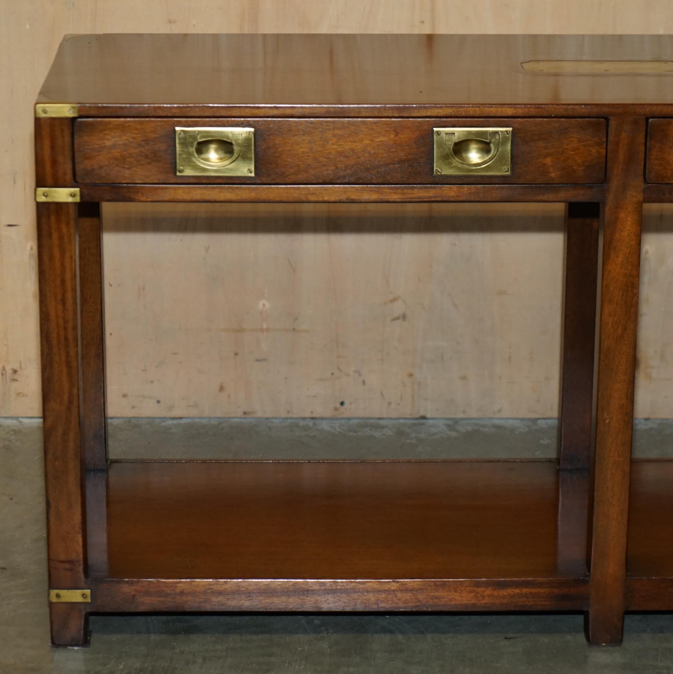 20th Century STUNNiNG HARRODS LONDON KENNEDY TWIN DRAWER MILITARY CAMPAIGN CONSOLE TABLE For Sale