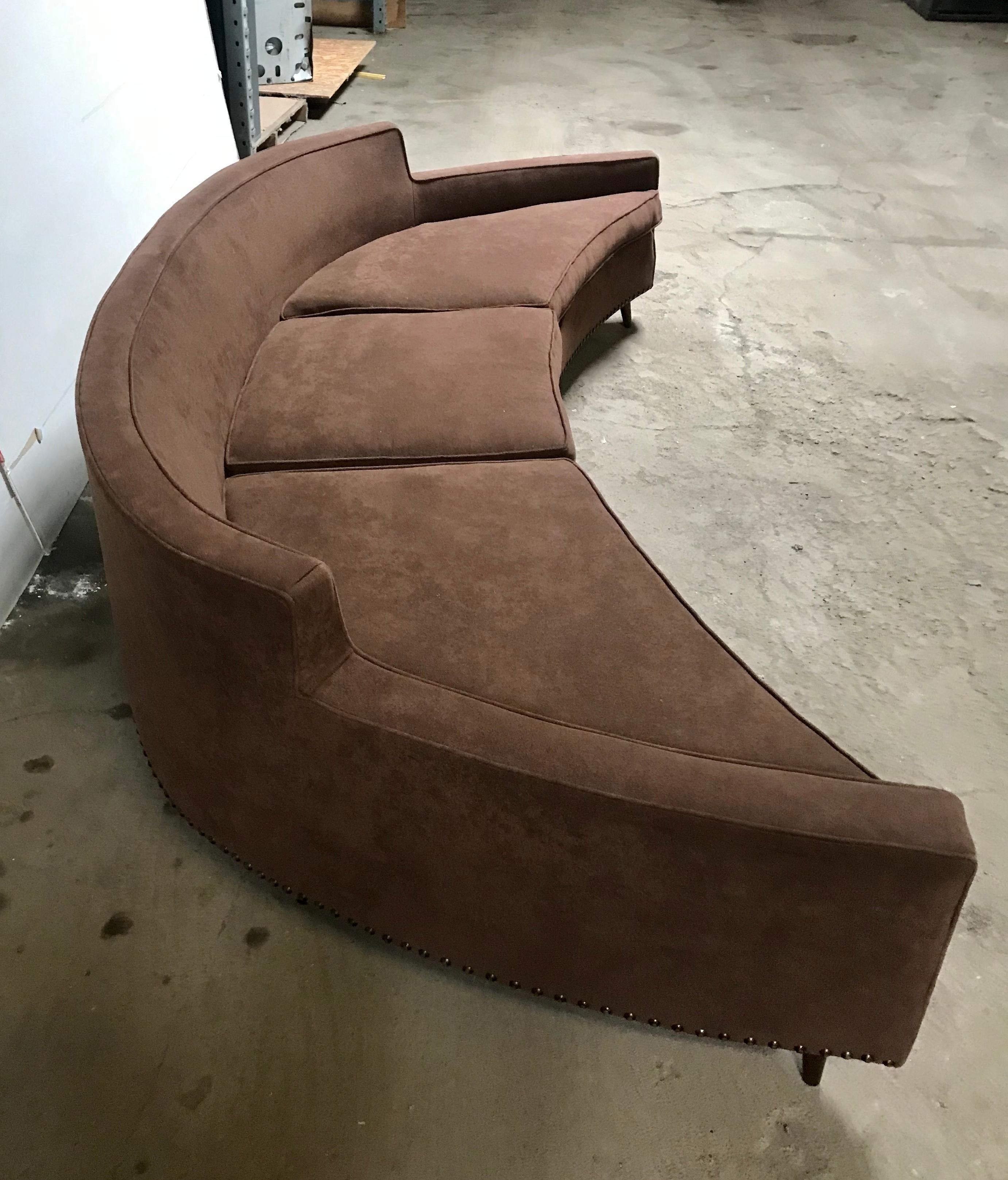 Stunning Harvey Probber style curved sofa, circa 1960. Recently reupholstered in chocolate brown cotton wool fabric, elegant, sleek, simple design. Fit seamlessly in any modern, contemporary, eclectic interior. Hand delivery avail to New York City