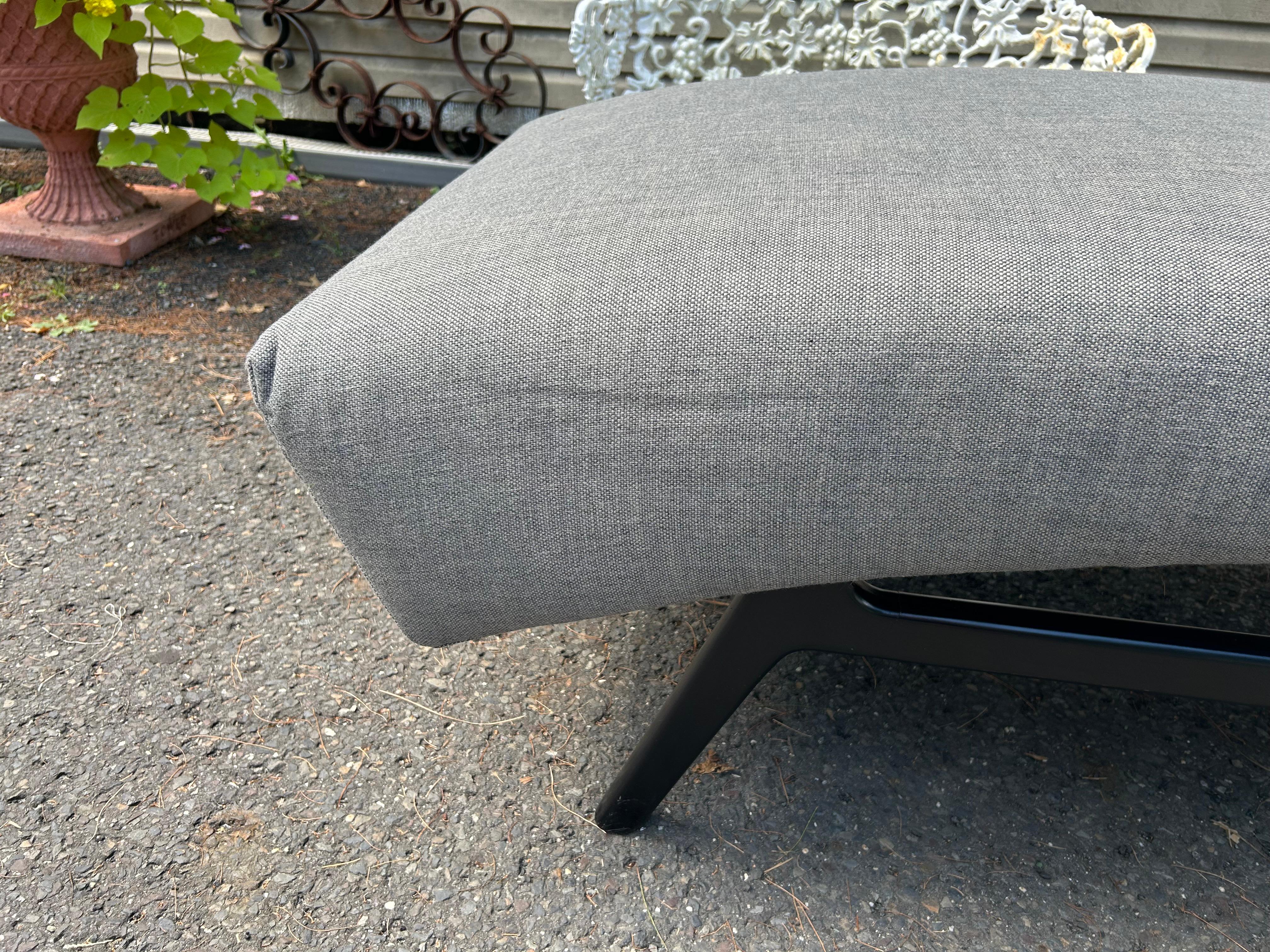 Stupefacente Chaise Lounge Contour in stile Harvey Probber, metà del secolo scorso. in vendita 4