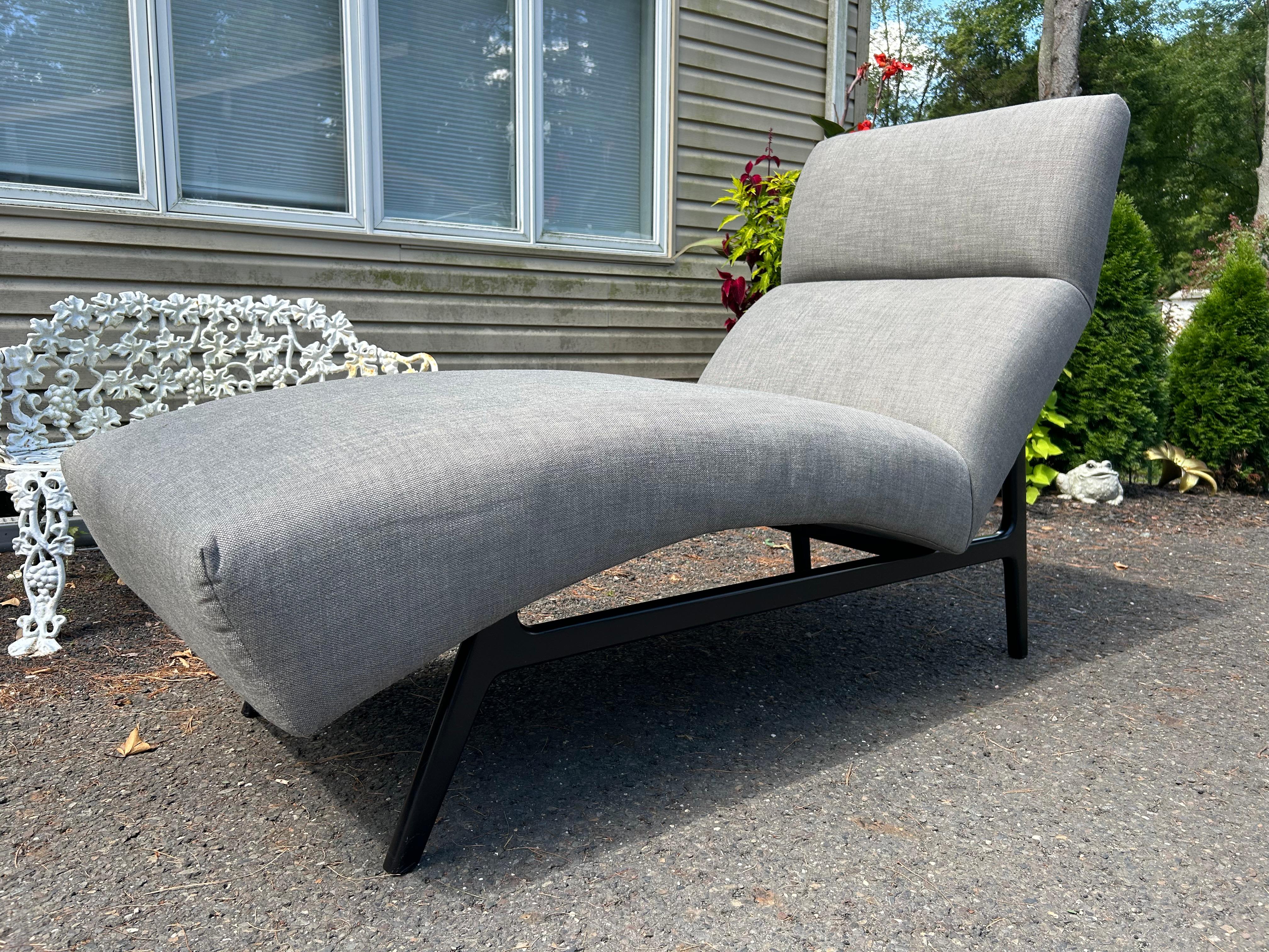 Stupefacente Chaise Lounge Contour in stile Harvey Probber, metà del secolo scorso. in vendita 10