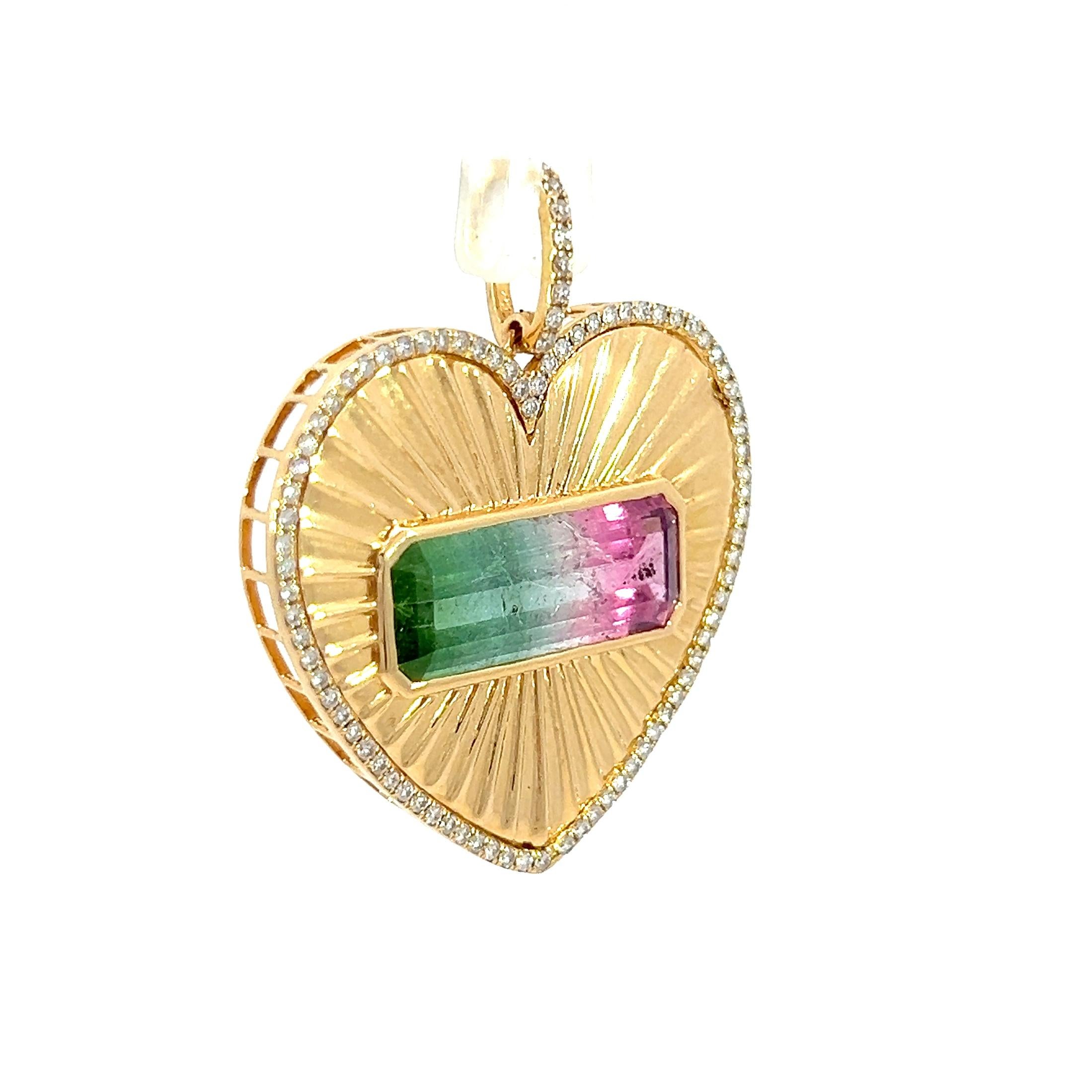 Superbe pendentif en forme de cœur en tourmaline naturelle et diamants Neuf - En vente à New York, NY