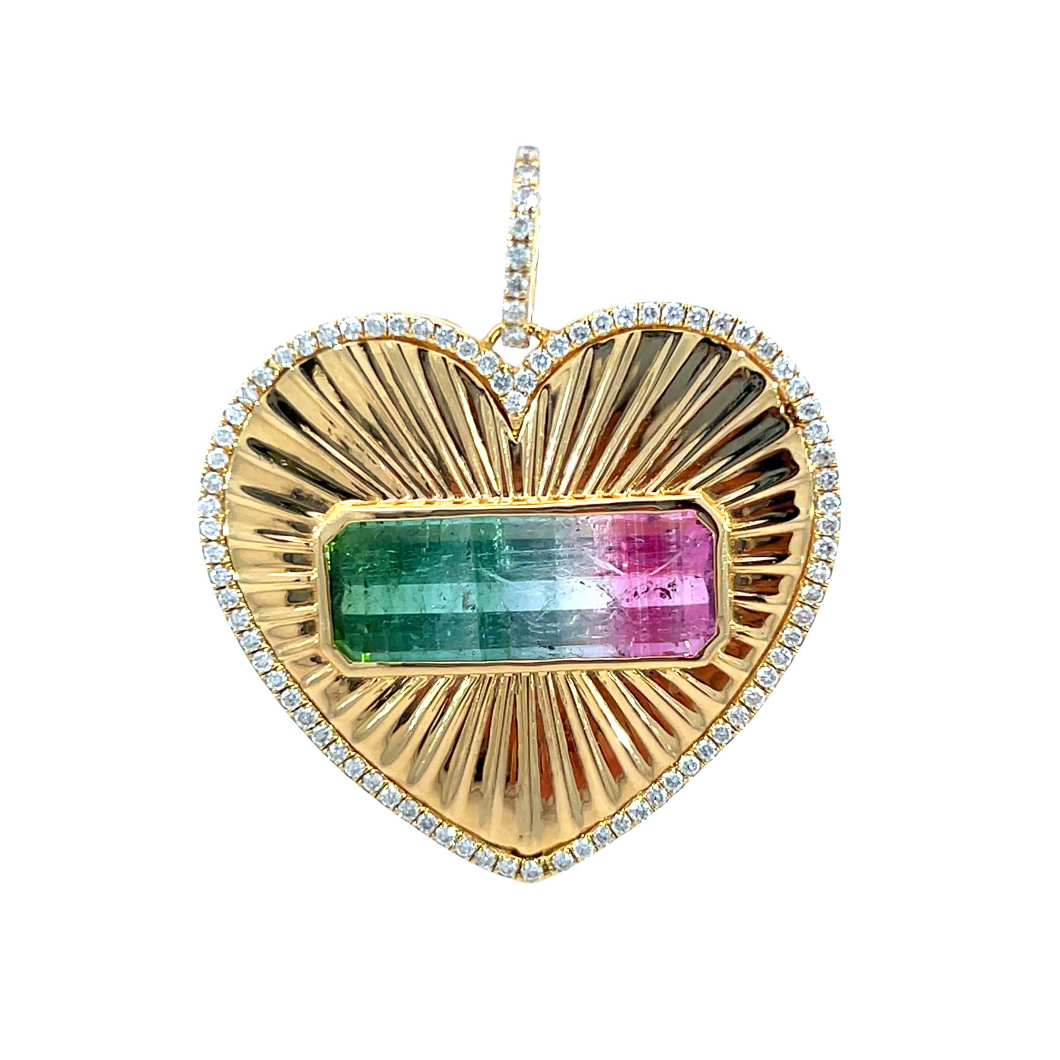 Superbe pendentif en forme de cœur en tourmaline naturelle et diamants en vente 3