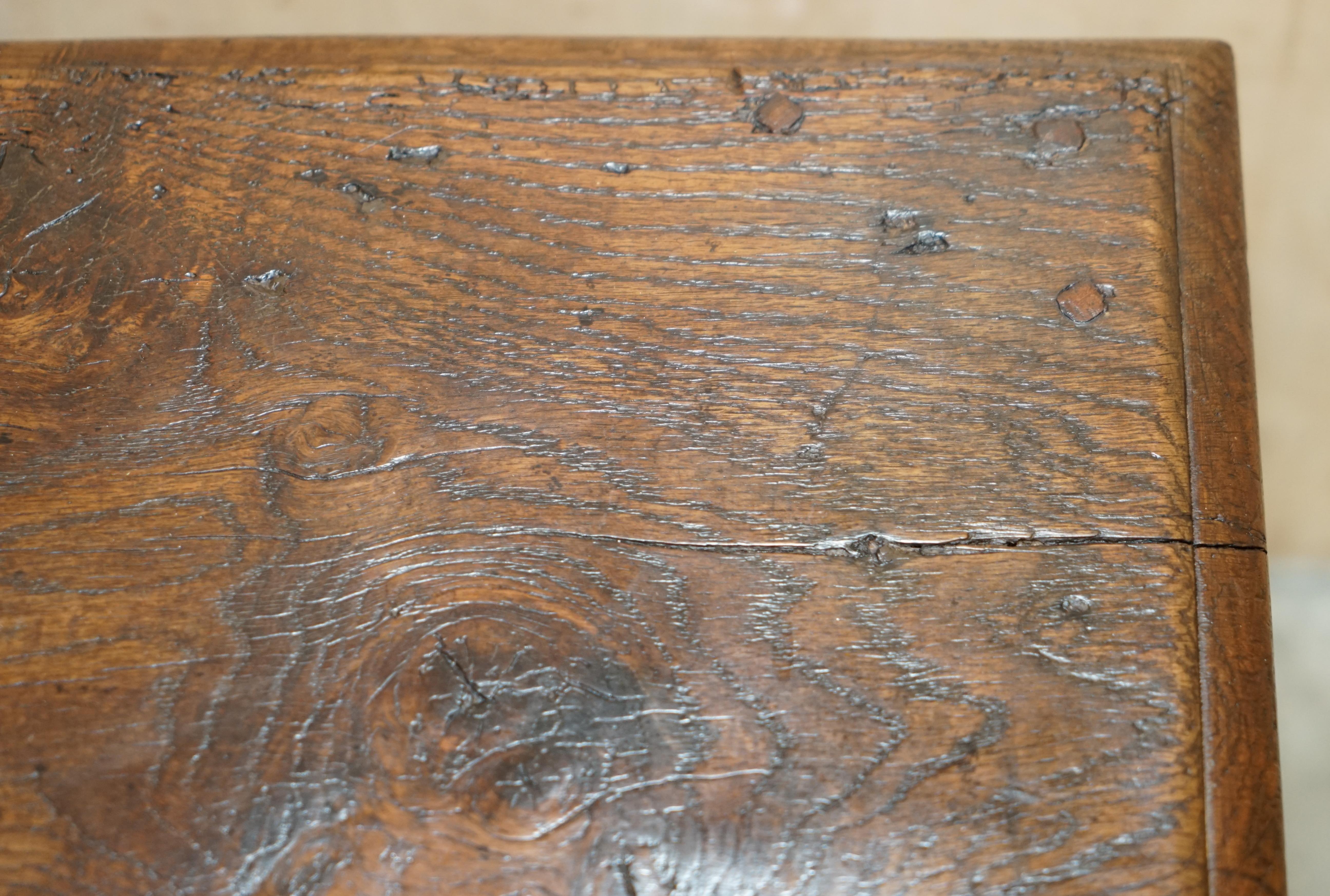 STUNNiNG HEAVILY BURRED OAK ANTIQUE 18TH CENTURY CIRCA 1780 JOINTED STOOL TABLE For Sale 8