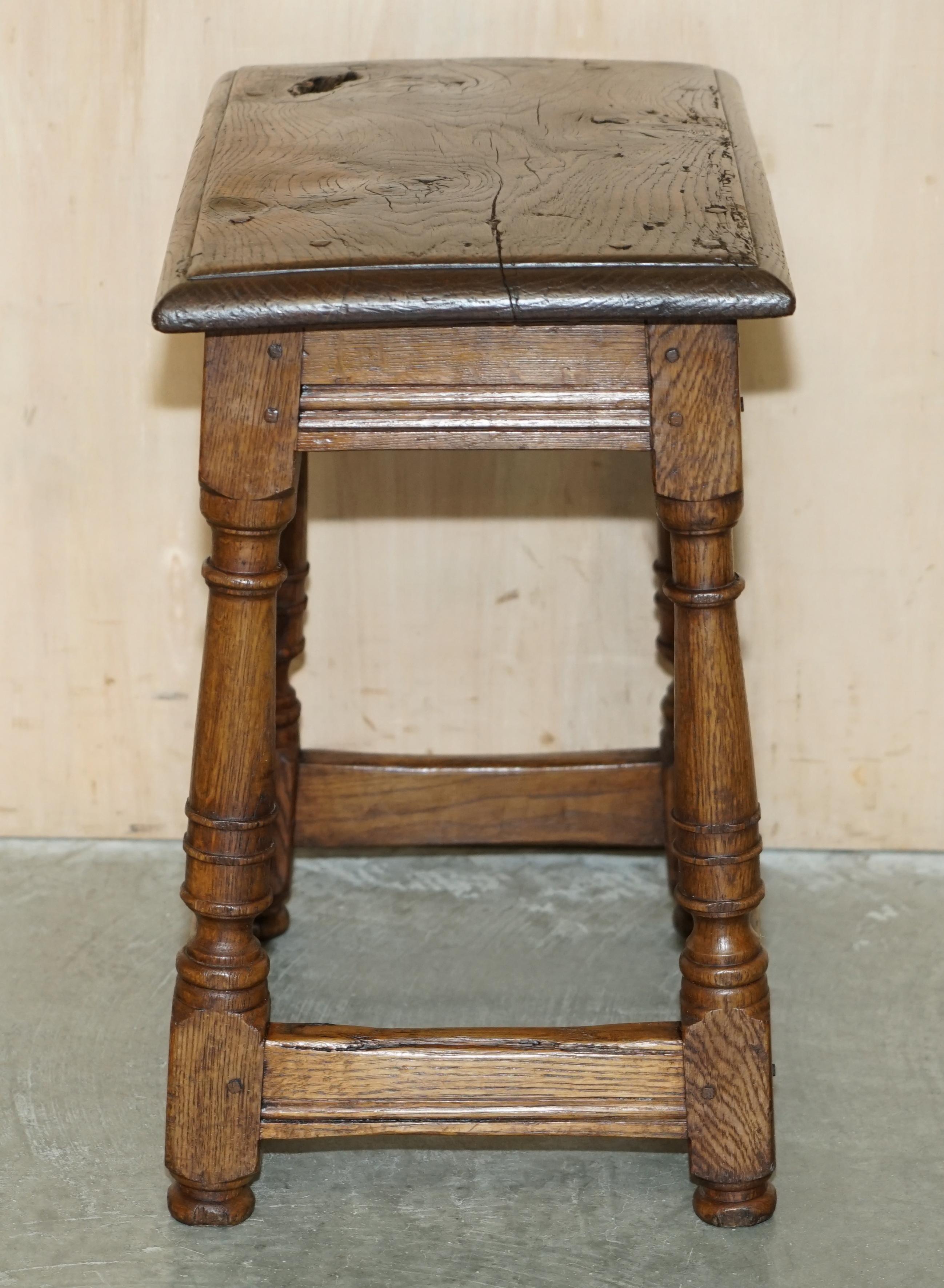 STUNNiNG HEAVILY BURRED OAK ANTIQUE 18TH CENTURY CIRCA 1780 JOINTED STOOL TABLE For Sale 13