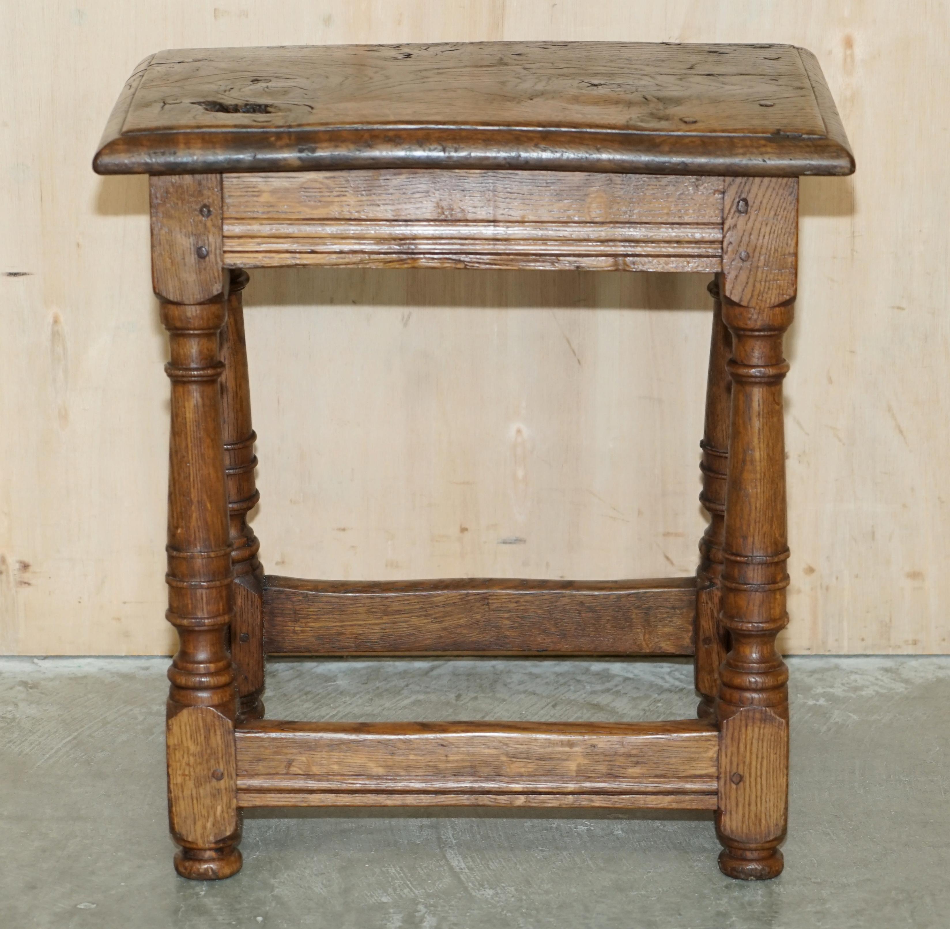 George III STUNNiNG HEAVILY BURRED OAK ANTIQUE 18TH CENTURY CIRCA 1780 JOINTED STOOL TABLE For Sale