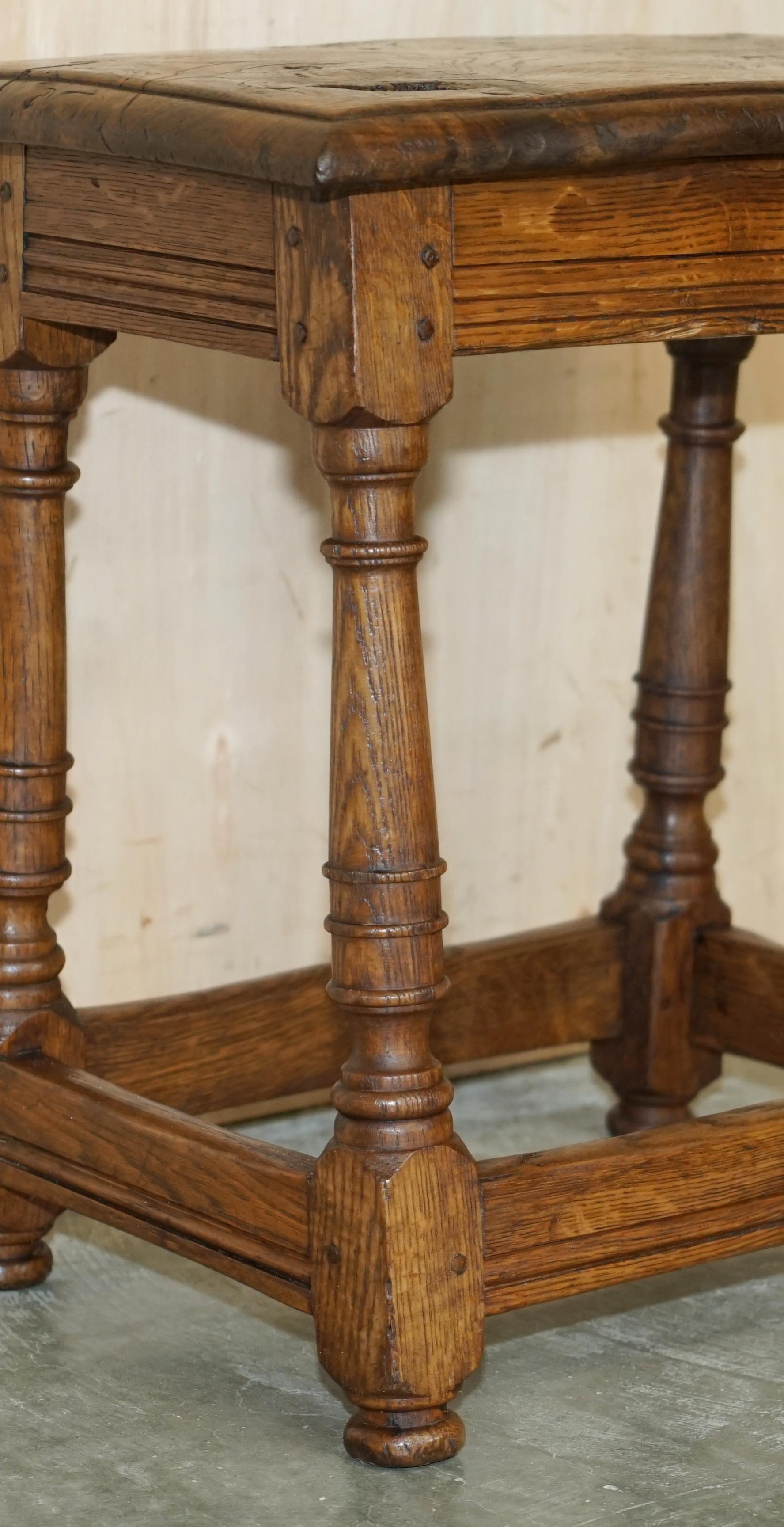 Oak STUNNiNG HEAVILY BURRED OAK ANTIQUE 18TH CENTURY CIRCA 1780 JOINTED STOOL TABLE For Sale