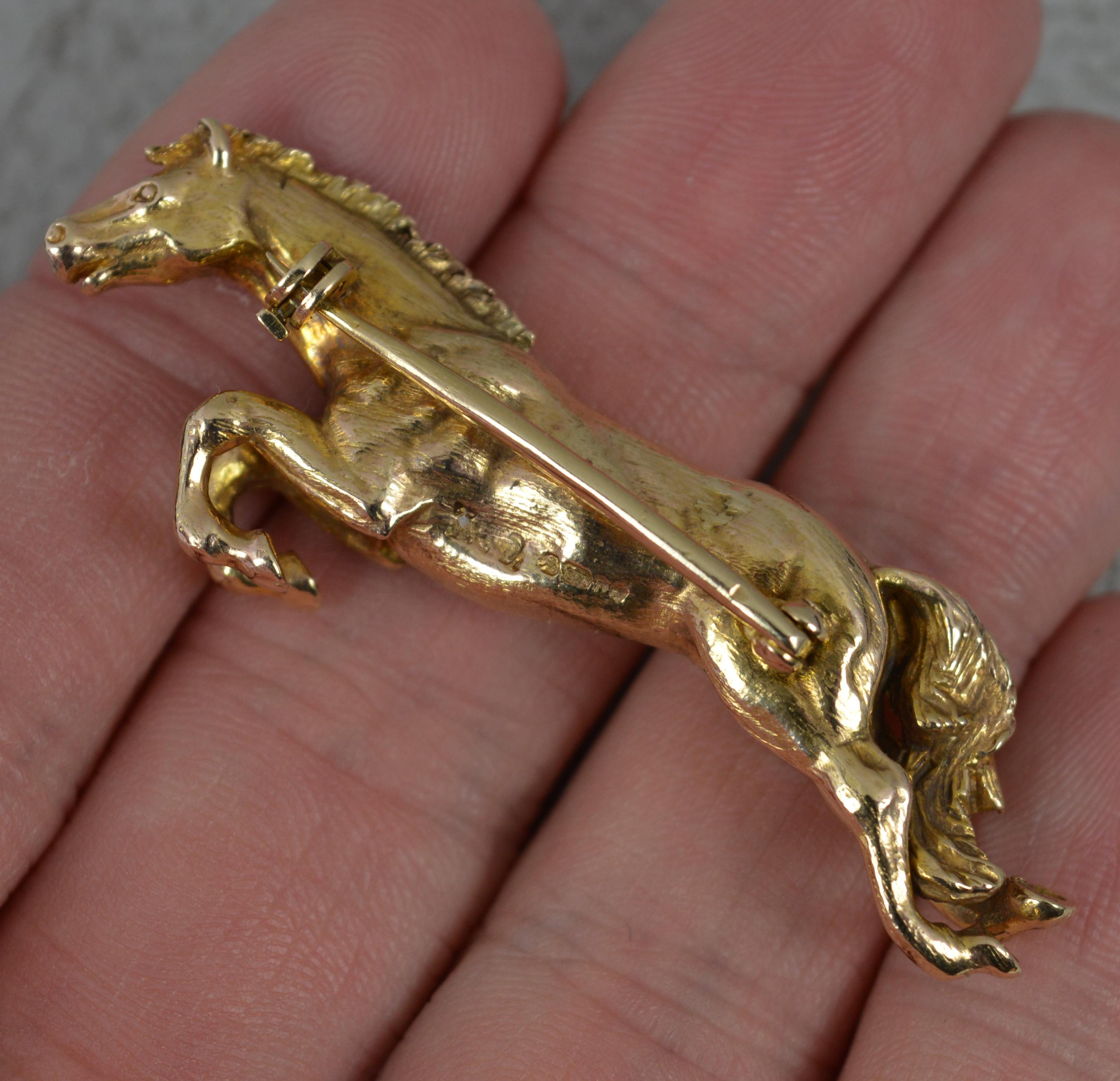 Women's Stunning Heavy and Solid 9 Carat Gold Jumping Horse Brooch 15.5g For Sale