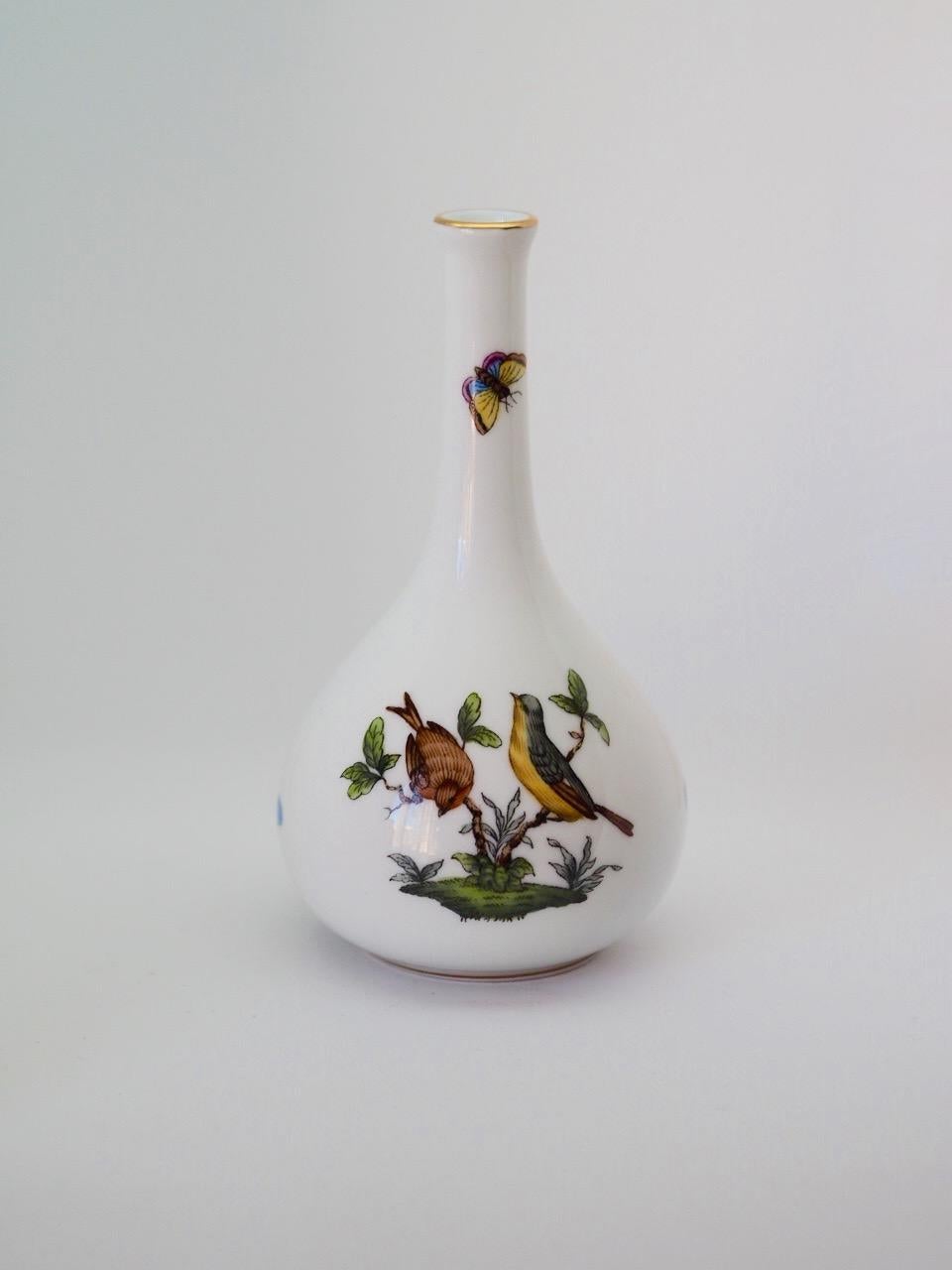 Beautiful filigree hand painted Herend bud vase.
Decorative Rotschild pattern. Two little birds, bugs and butterflies with floral motives.

