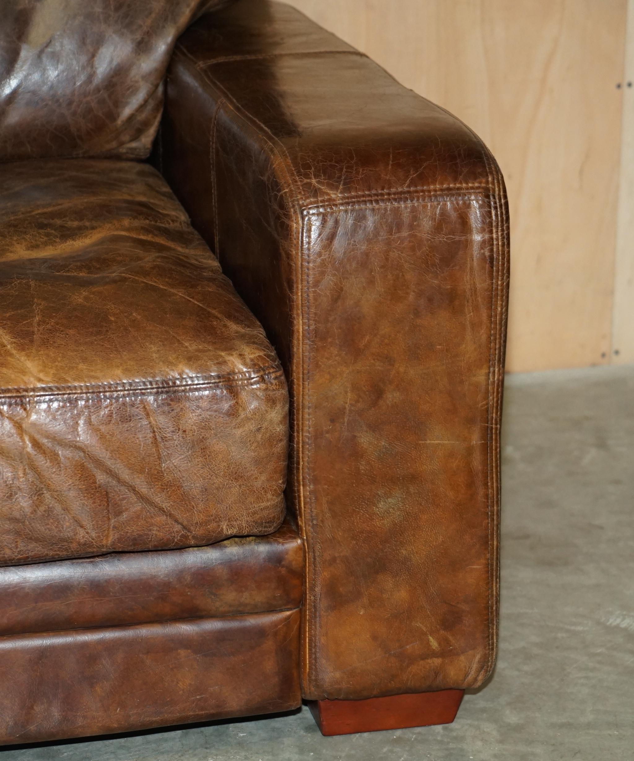 SOFÁ DE CUERO MARRÓN HALO SOHO QUE FORMA PARTE DE UNA SUITE en venta 4