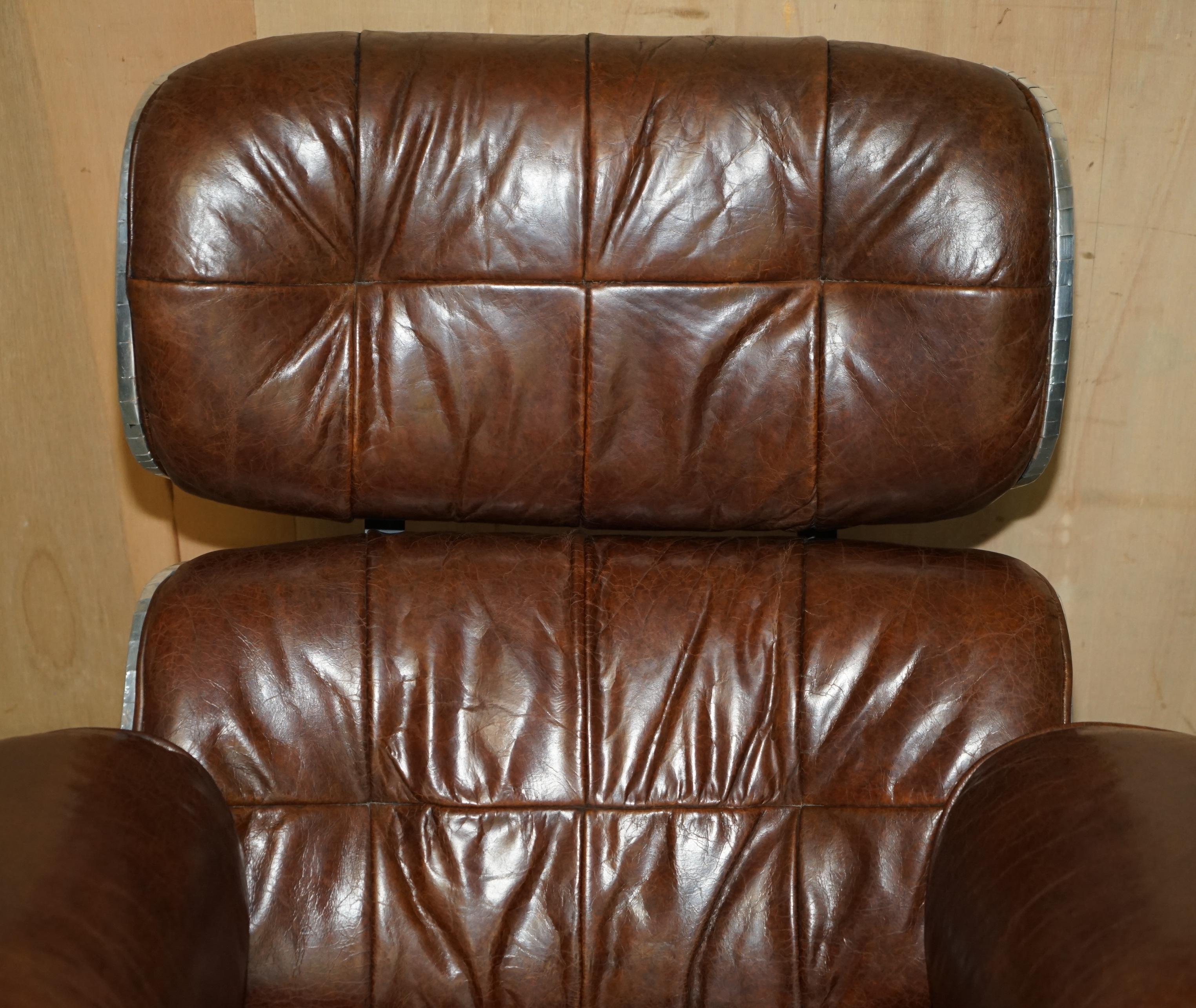STUNNING HERiTAGE BROWN LEATHER HAND HAMMERED AVIATOR LOUNGER ARMCHAIR & OTTOMAN (Gehämmert) im Angebot