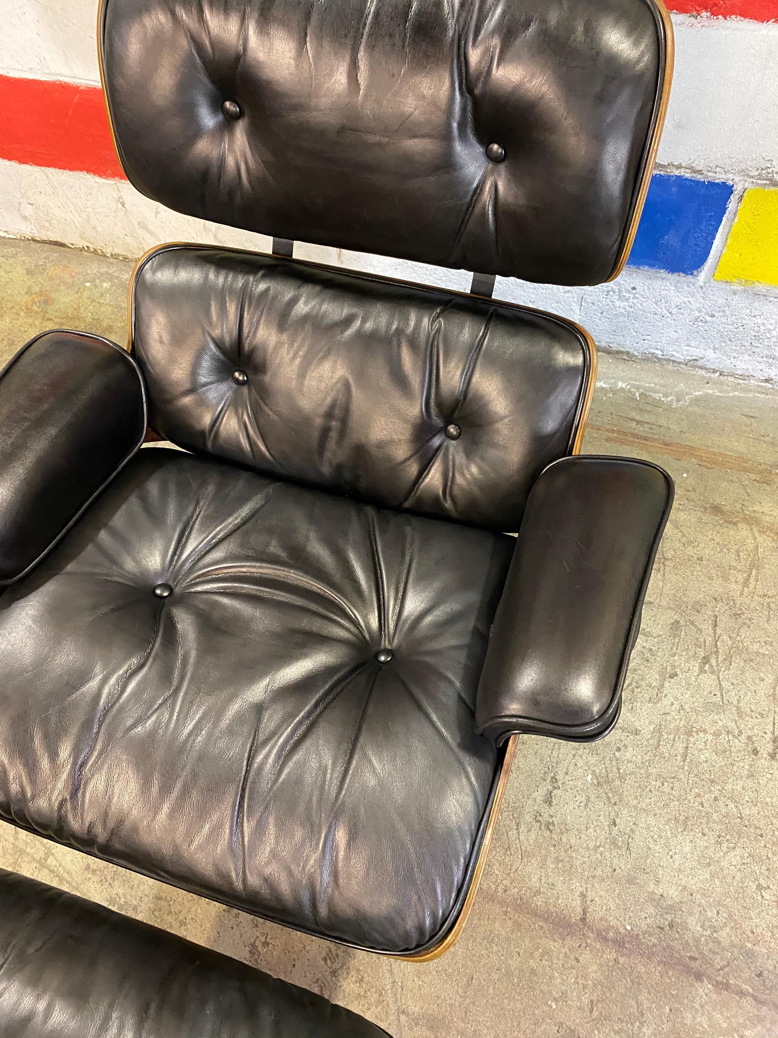 Stunning Herman Miller Eames Lounge Chair and Ottoman In Good Condition In Brooklyn, NY