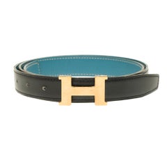 Stunning Hermès belt 24 mm reverse in black and blue jeans, H golden buckle