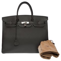 Stunning Hermes Birkin 40cm handbag in Etain Togo leather, SHW