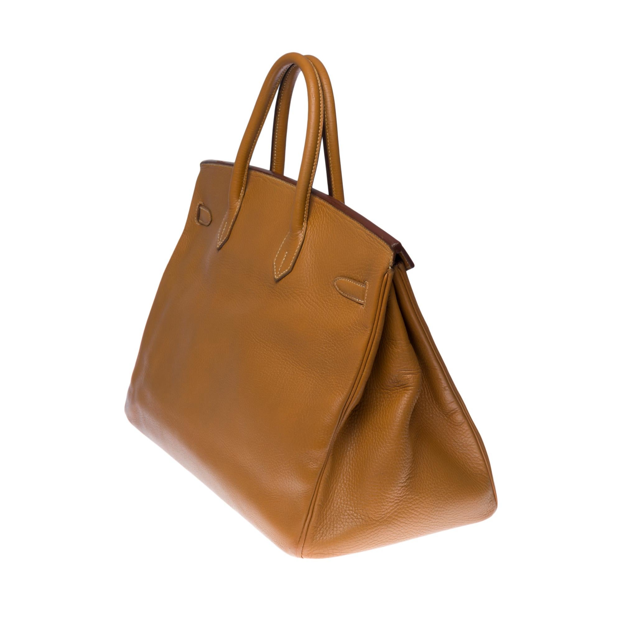 Stunning Hermes Birkin 40cm handbag in Gold Vache d'Ardenne leather, GHW In Good Condition In Paris, IDF