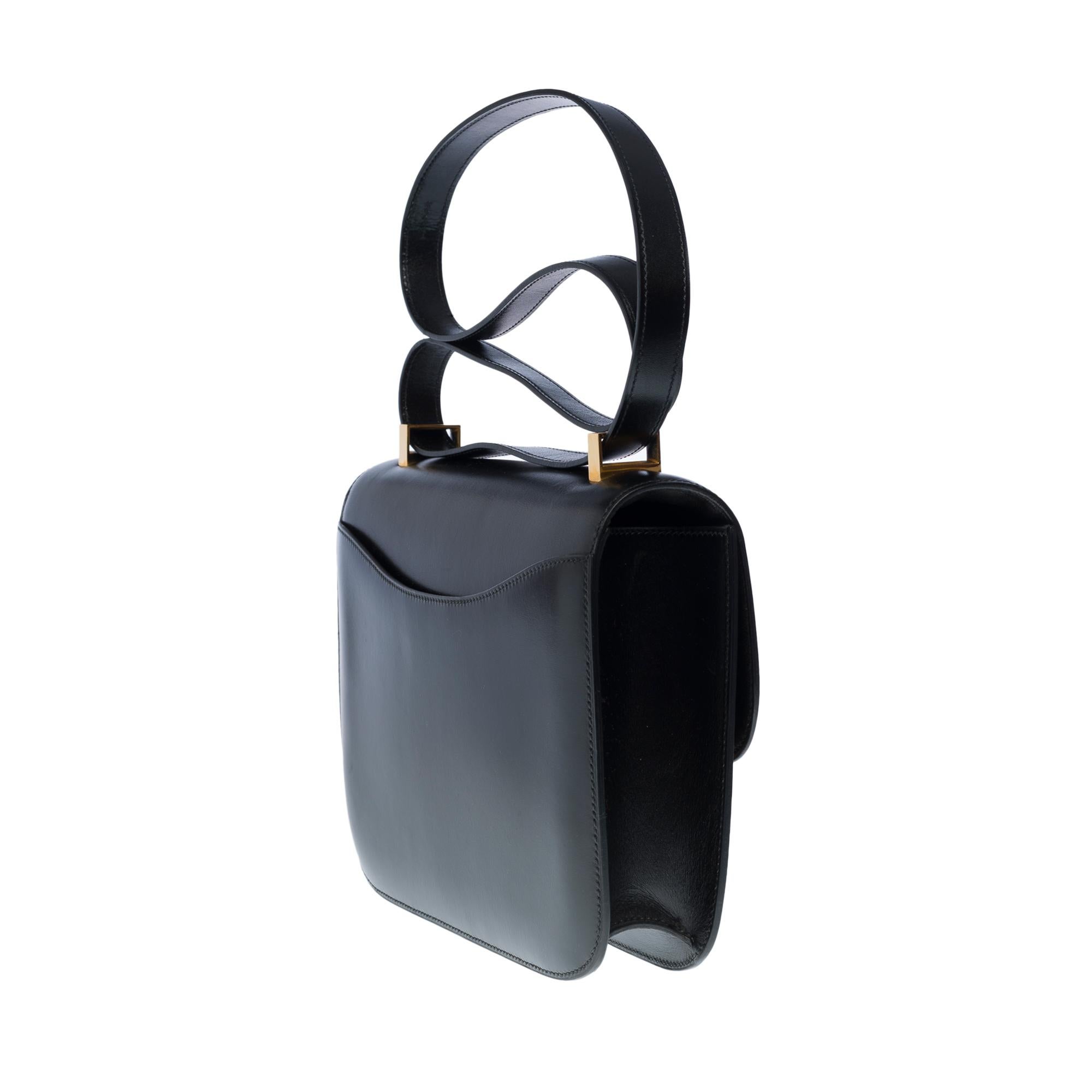 Stunning Hermes Constance 23 shoulder bag in black box calfskin leather, GHW 1