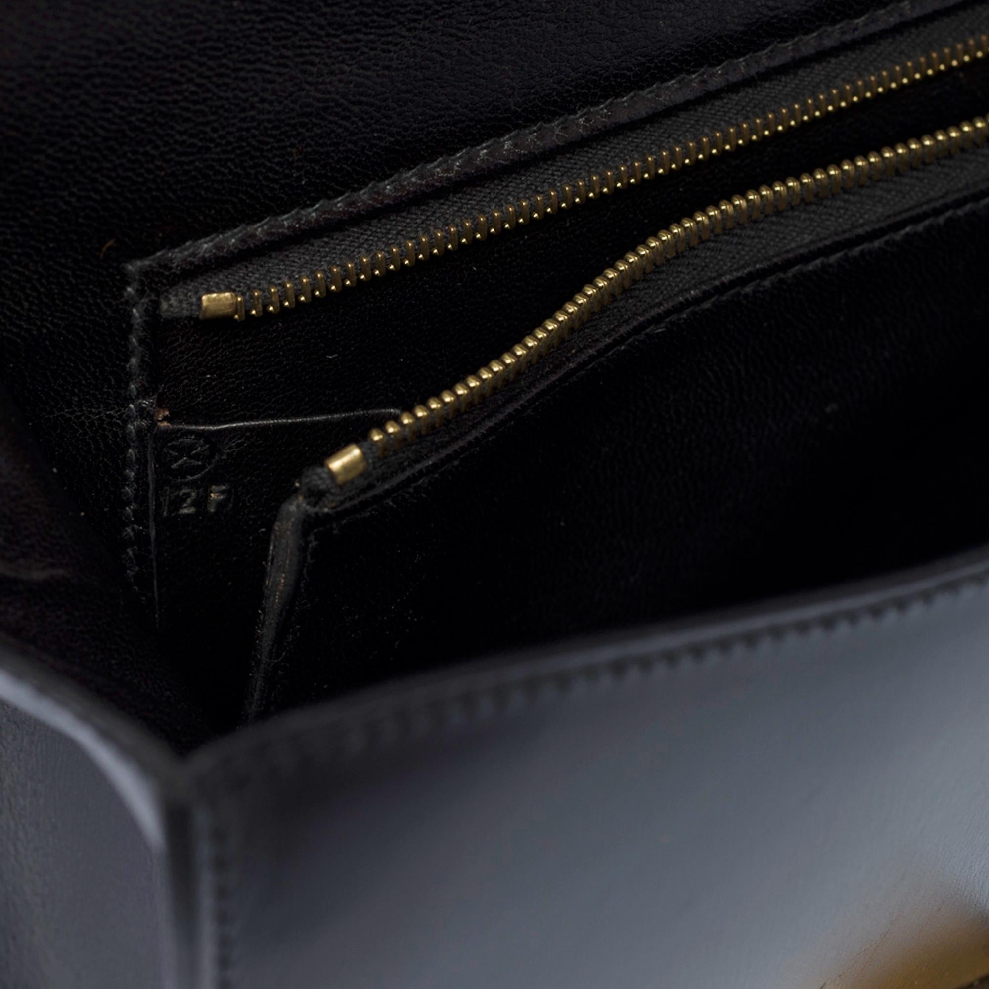 Stunning Hermes Constance 23 shoulder bag in black box calfskin leather, GHW 3