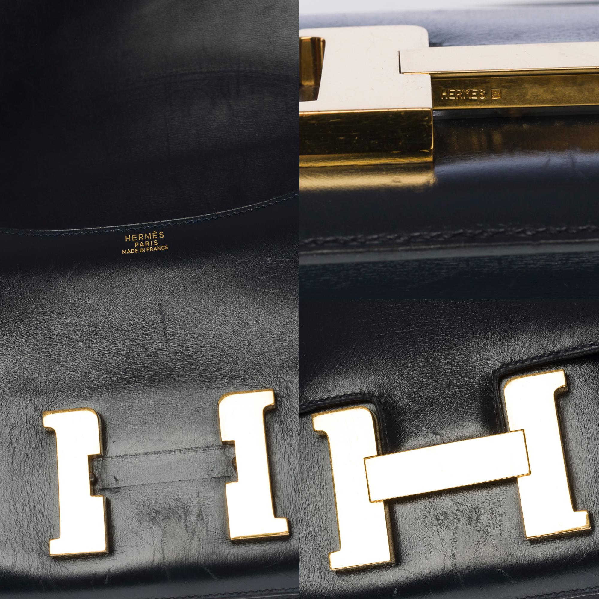Stunning Hermes Constance 23 shoulder bag in Navy blue boxcalf leather, GHW In Good Condition In Paris, IDF