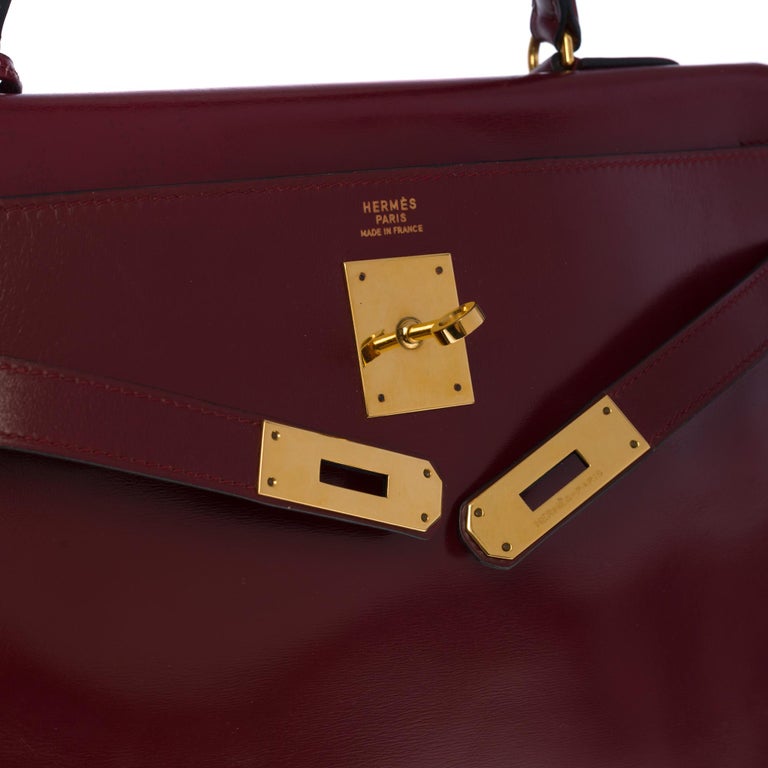 Stunning Hermès Kelly 32 handbag in Burgundy Calf box leather, GHW