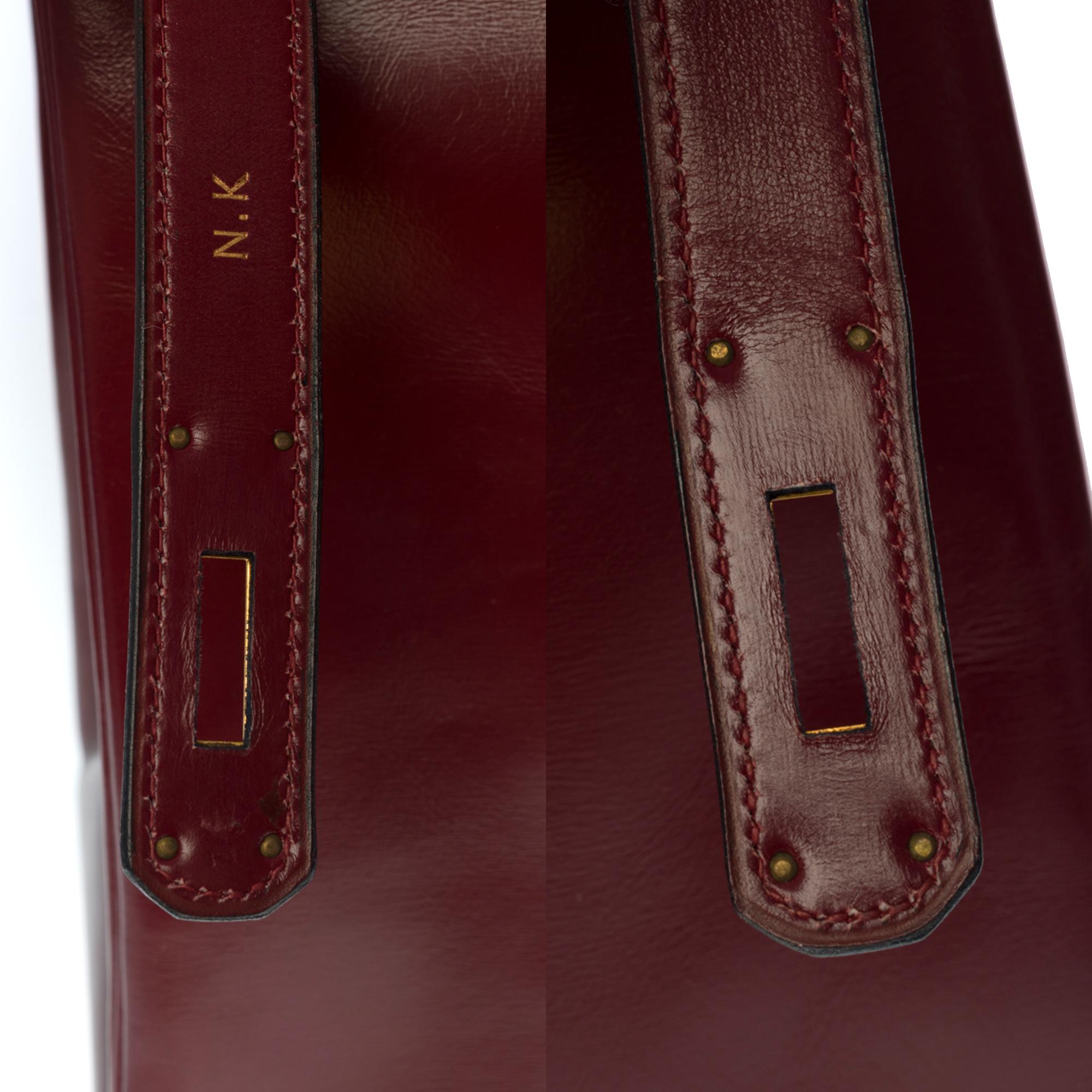 Stunning Hermès Kelly 32 handbag in Burgundy Calf box leather, GHW In Good Condition In Paris, IDF