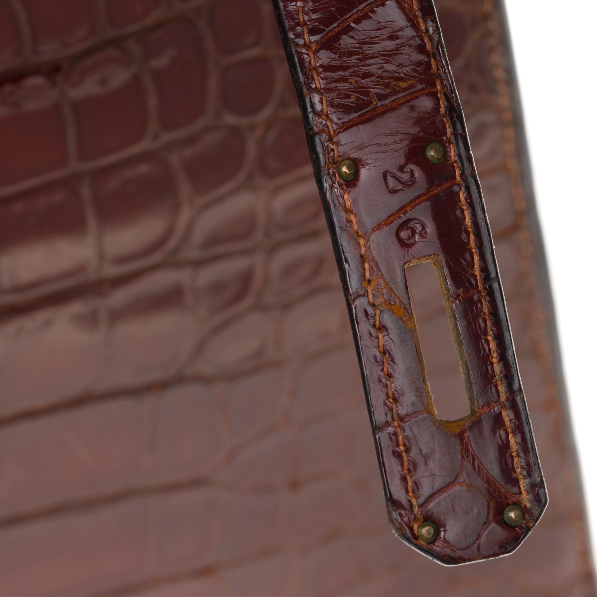 Stunning Hermes Kelly 35 handbag in Brown Crocodile Leather, golden hardware 1