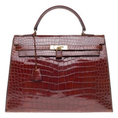 Stunning Hermes Kelly 35 handbag in Brown Crocodile Leather, golden hardware