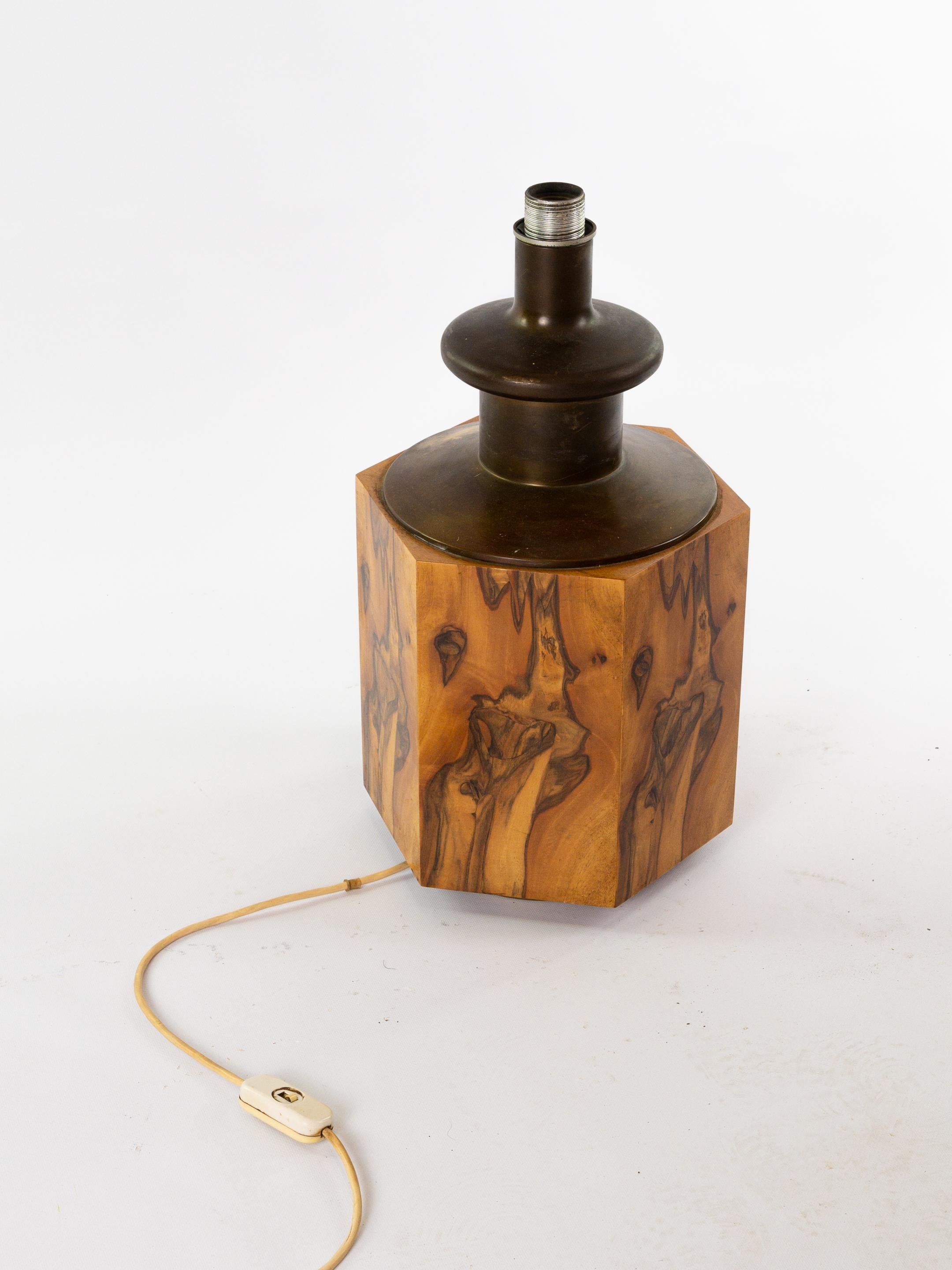 Late 20th Century Stunning hexagonal wooden table lamp circa 1970 For Sale