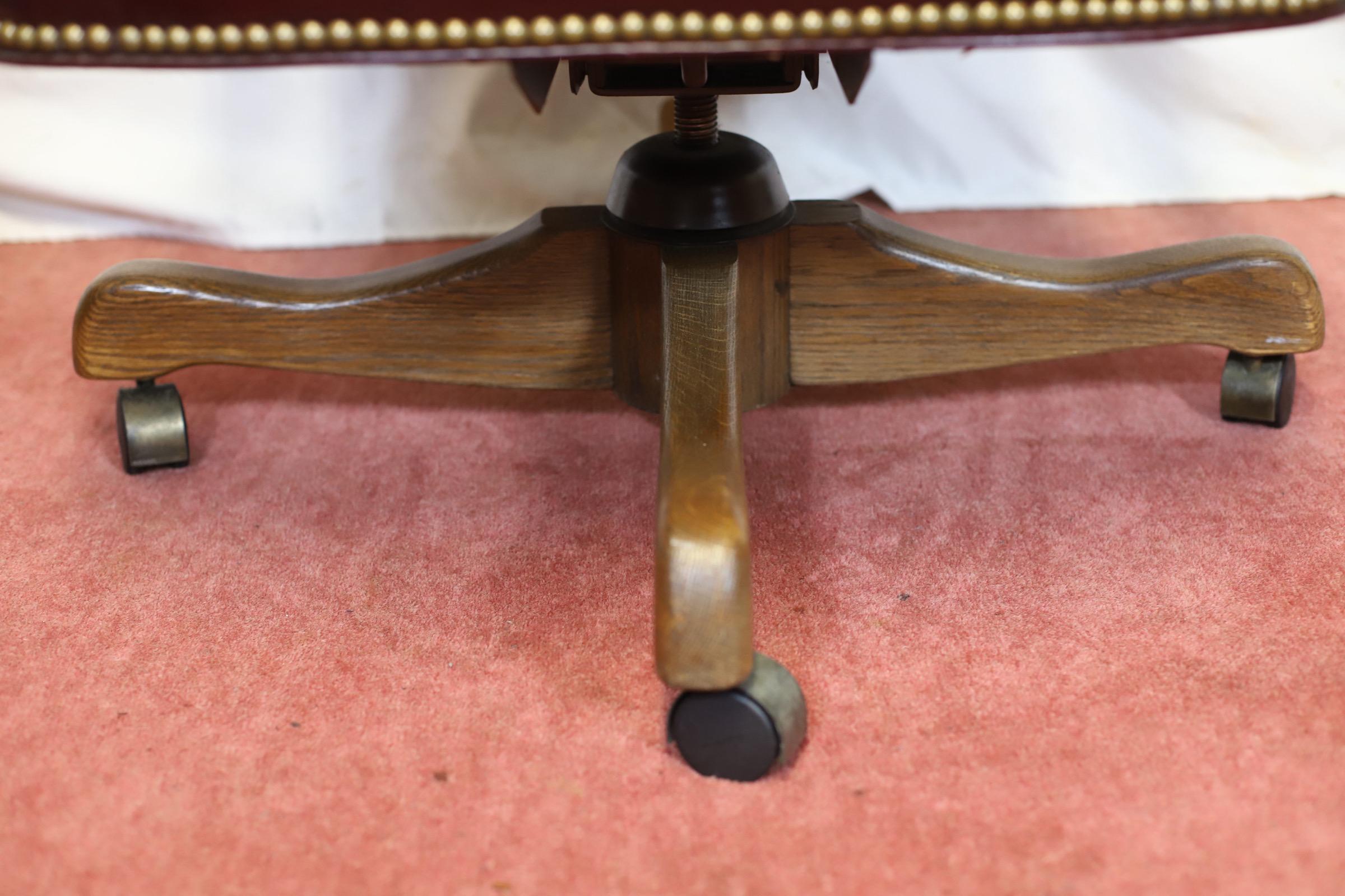 Stunning High  Backed  Georgian Style  Oak And Leather Button Back  Desk  Chair For Sale 7