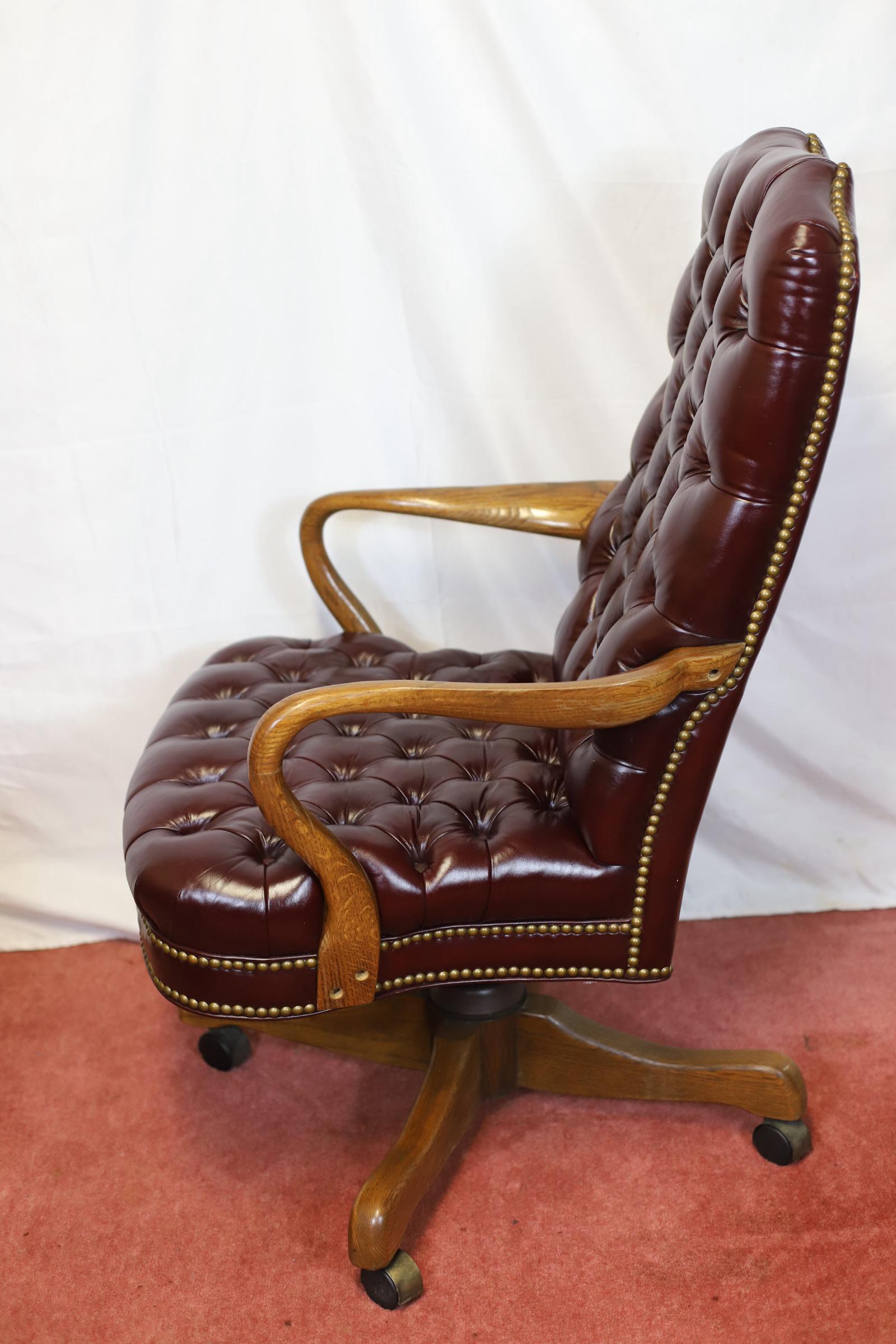 Stunning High  Backed  Georgian Style  Oak And Leather Button Back  Desk  Chair For Sale 2