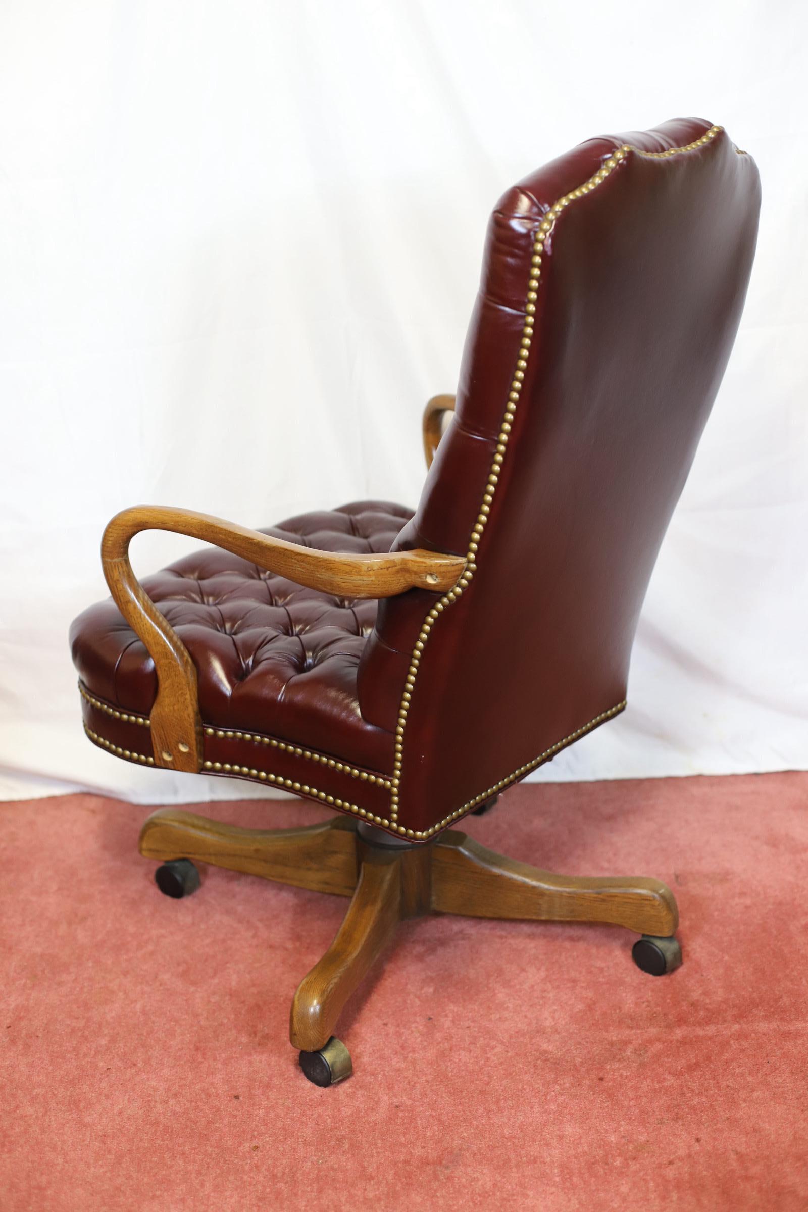 Stunning High  Backed  Georgian Style  Oak And Leather Button Back  Desk  Chair For Sale 3