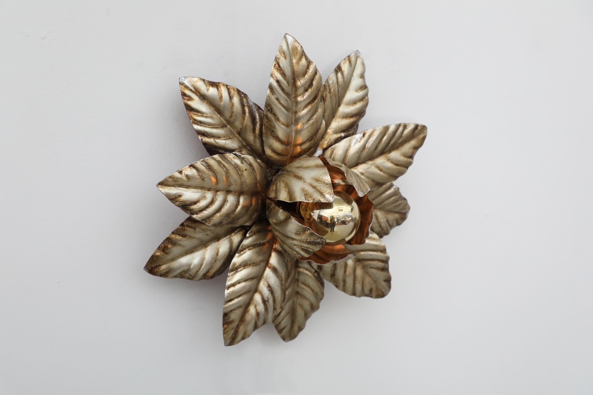 Stunning  1960s Hollywood Regency Gold Leaf Lily Pad Wall Sconces from Italy For Sale 3