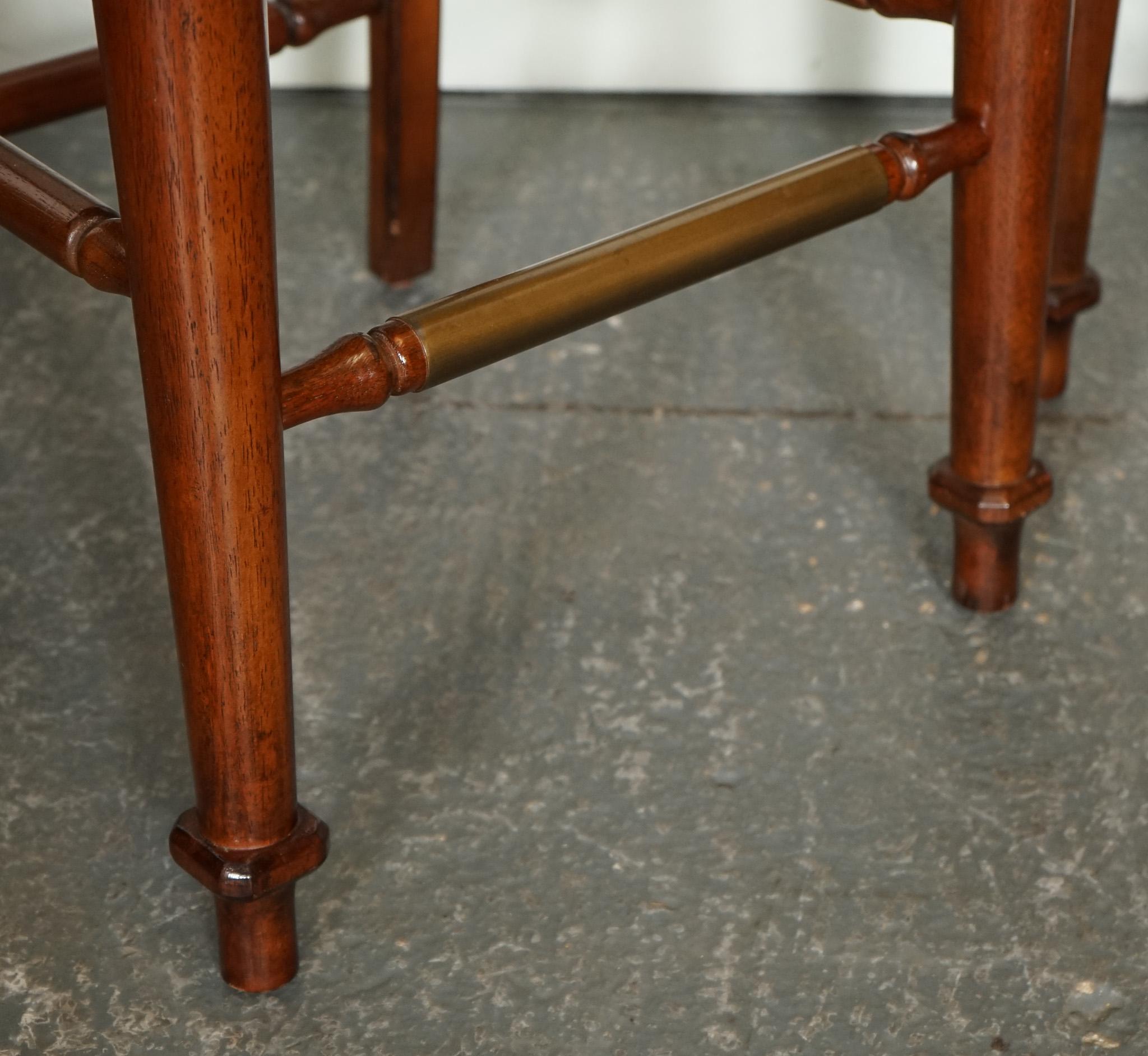 STUPENDO BAR IN STILE AMERICANO DI Howard & Miller CON TOP IN GRANITO E PAIRA DI BARSTOOL in vendita 13