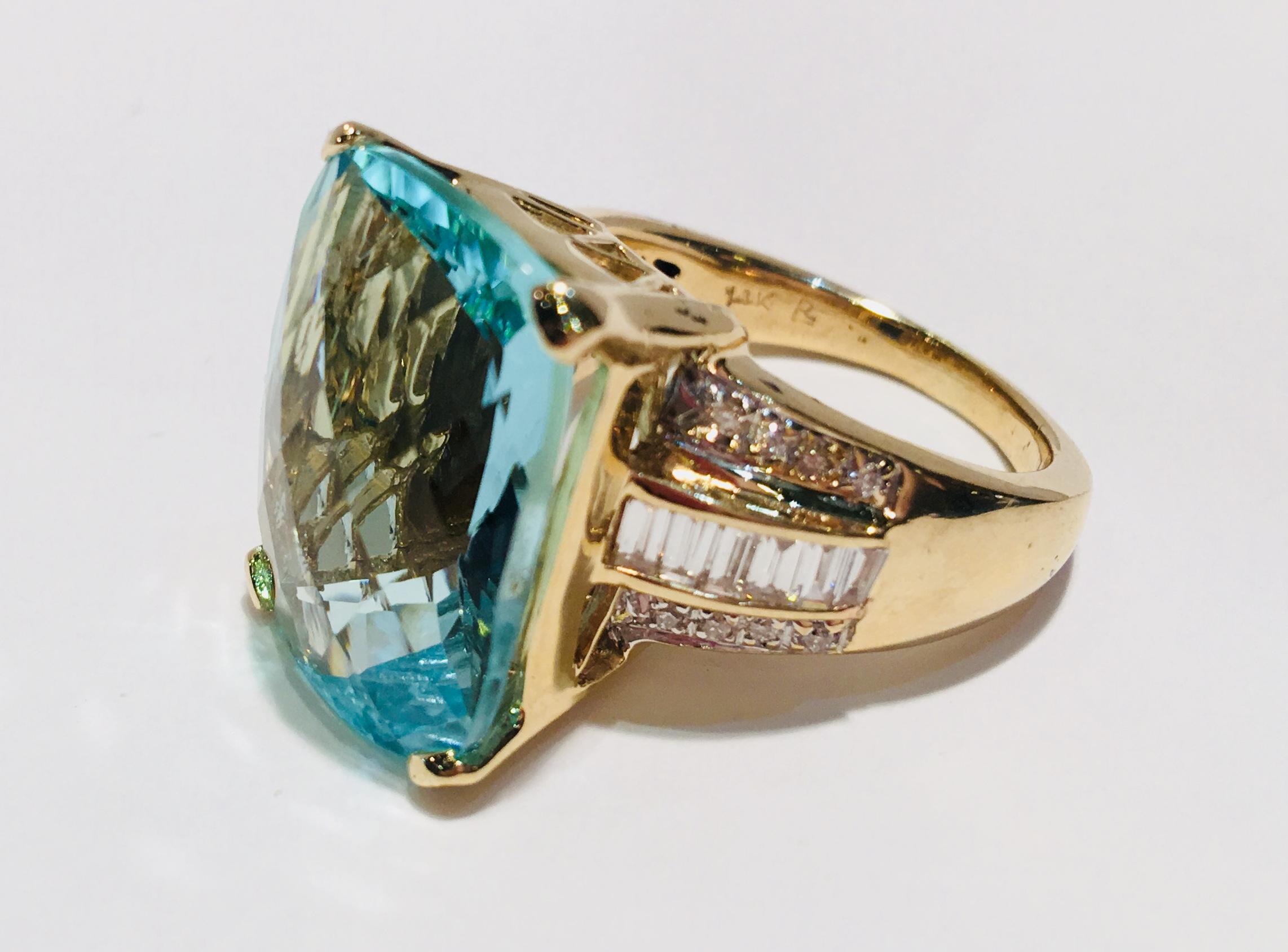 Stunning Huge 17.38 Carat Aquamarine Diamond Yellow Gold Ring 1