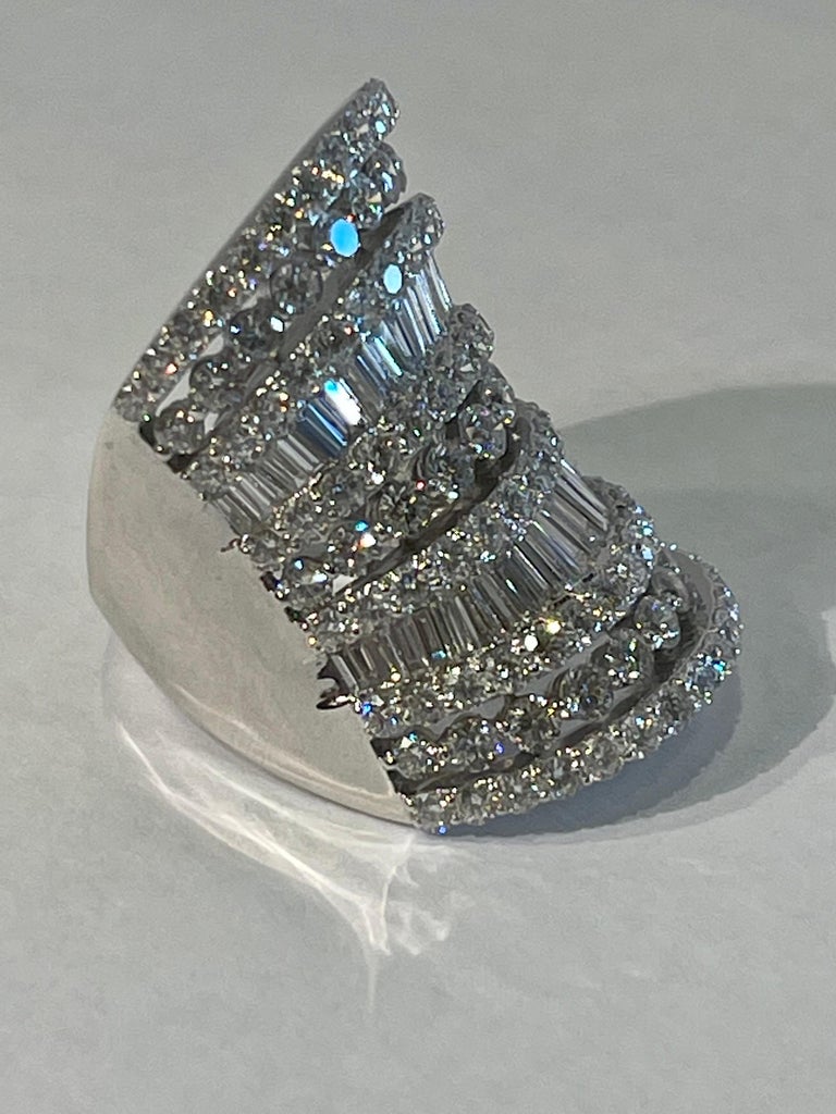 Women's Stunning Huge 9 Carat Diamond Seven Layer 18 Karat White Gold Cocktail Band Ring