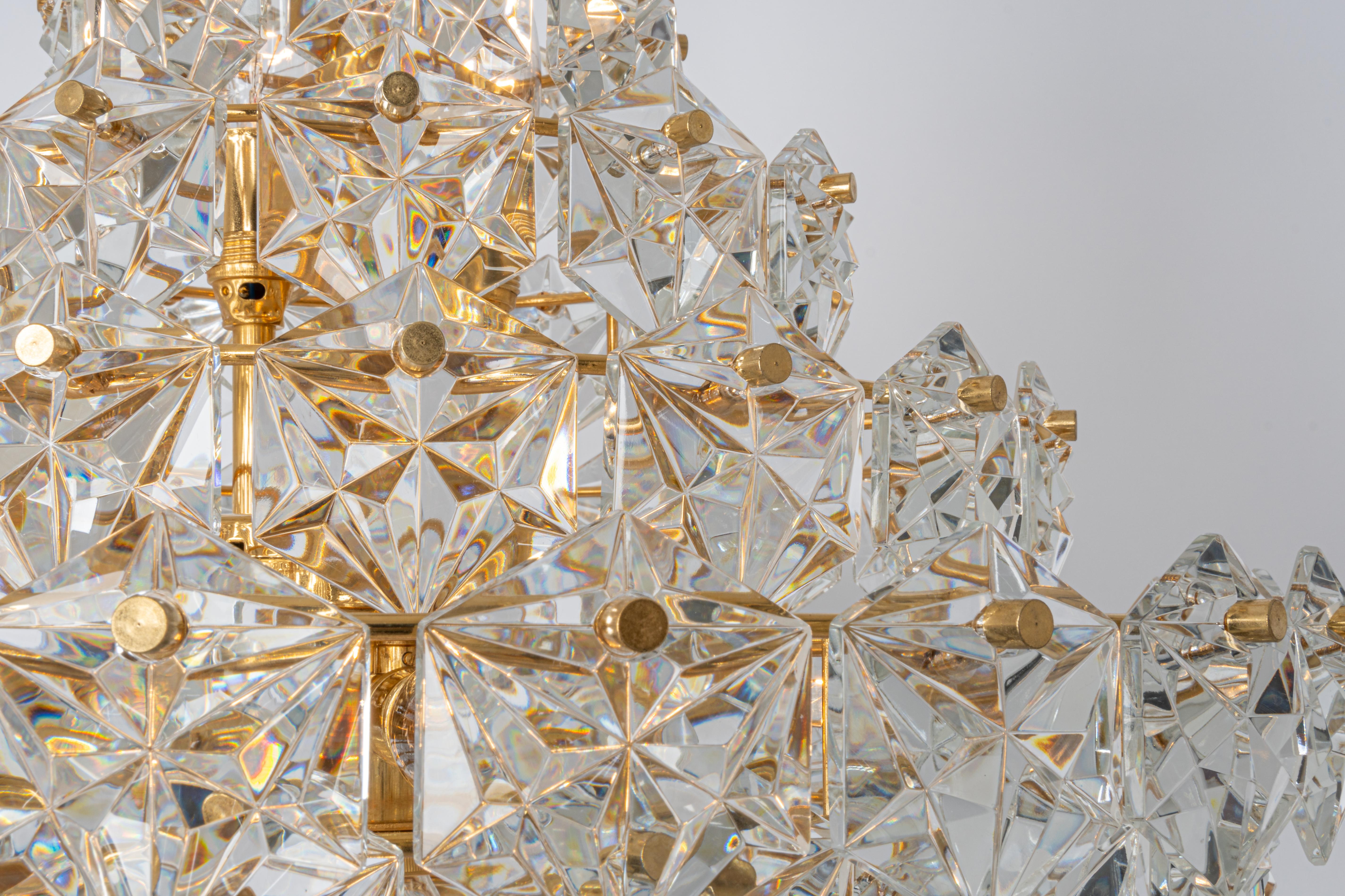 Stunning Huge Chandelier, Brass and Crystal Glass by Kinkeldey, Germany, 1970s In Good Condition For Sale In Aachen, NRW